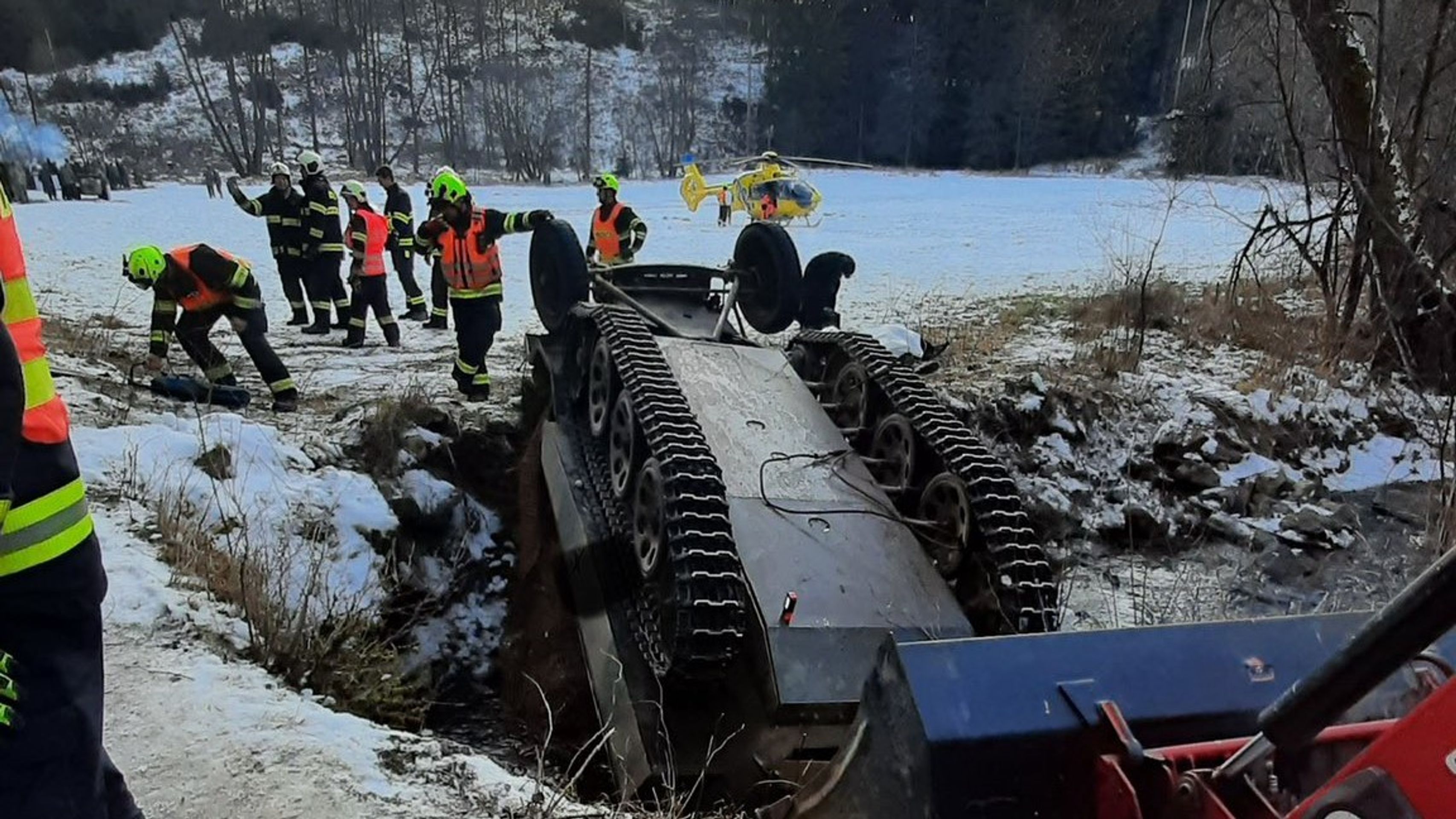 Tragická nehoda vojenského vozidla - Tragická nehoda na Českokrumlovsku (5/5)