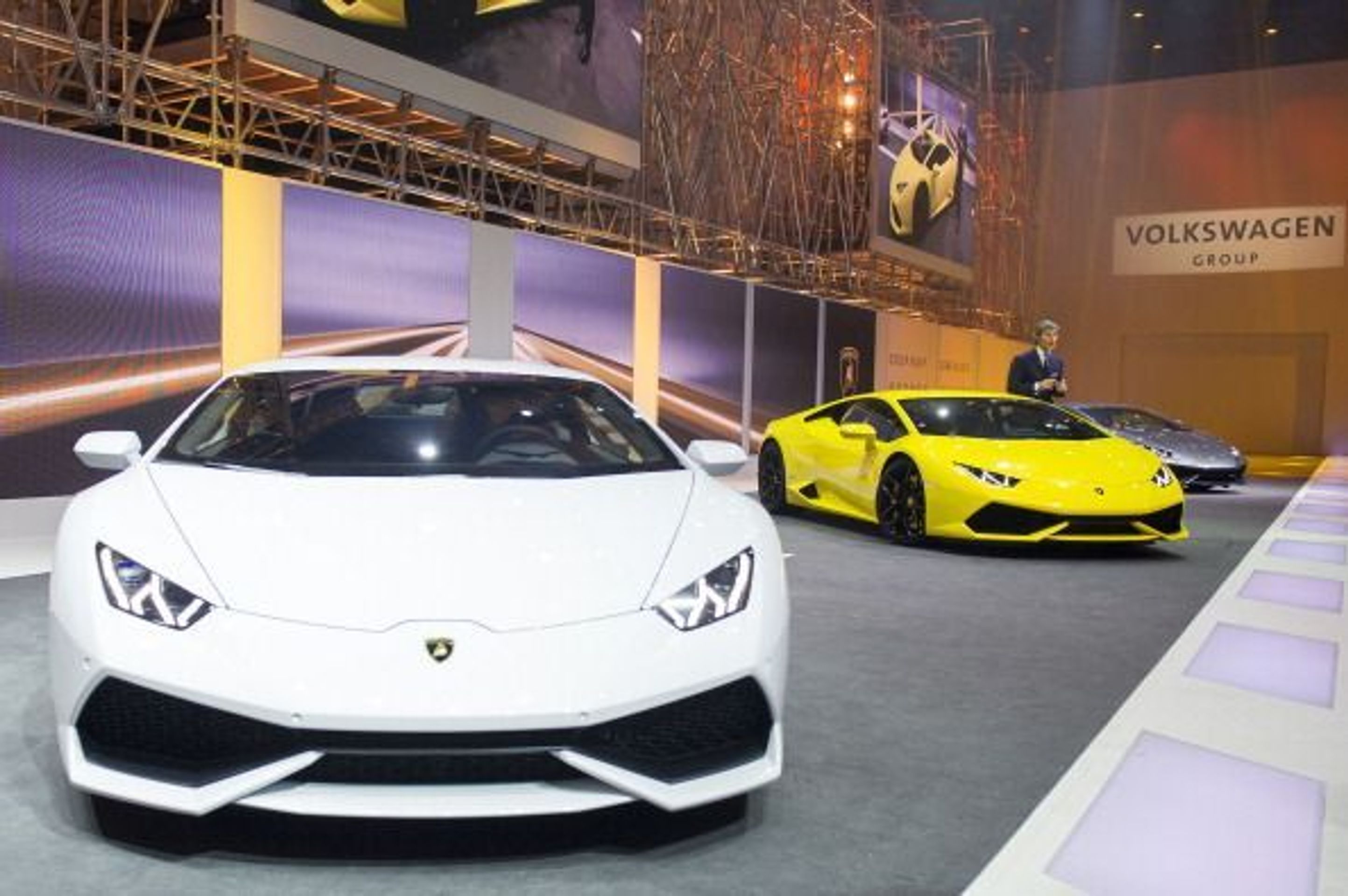 Autosalon Ženeva 2014 - 16 - Krasavci ze Ženevy (2/16)