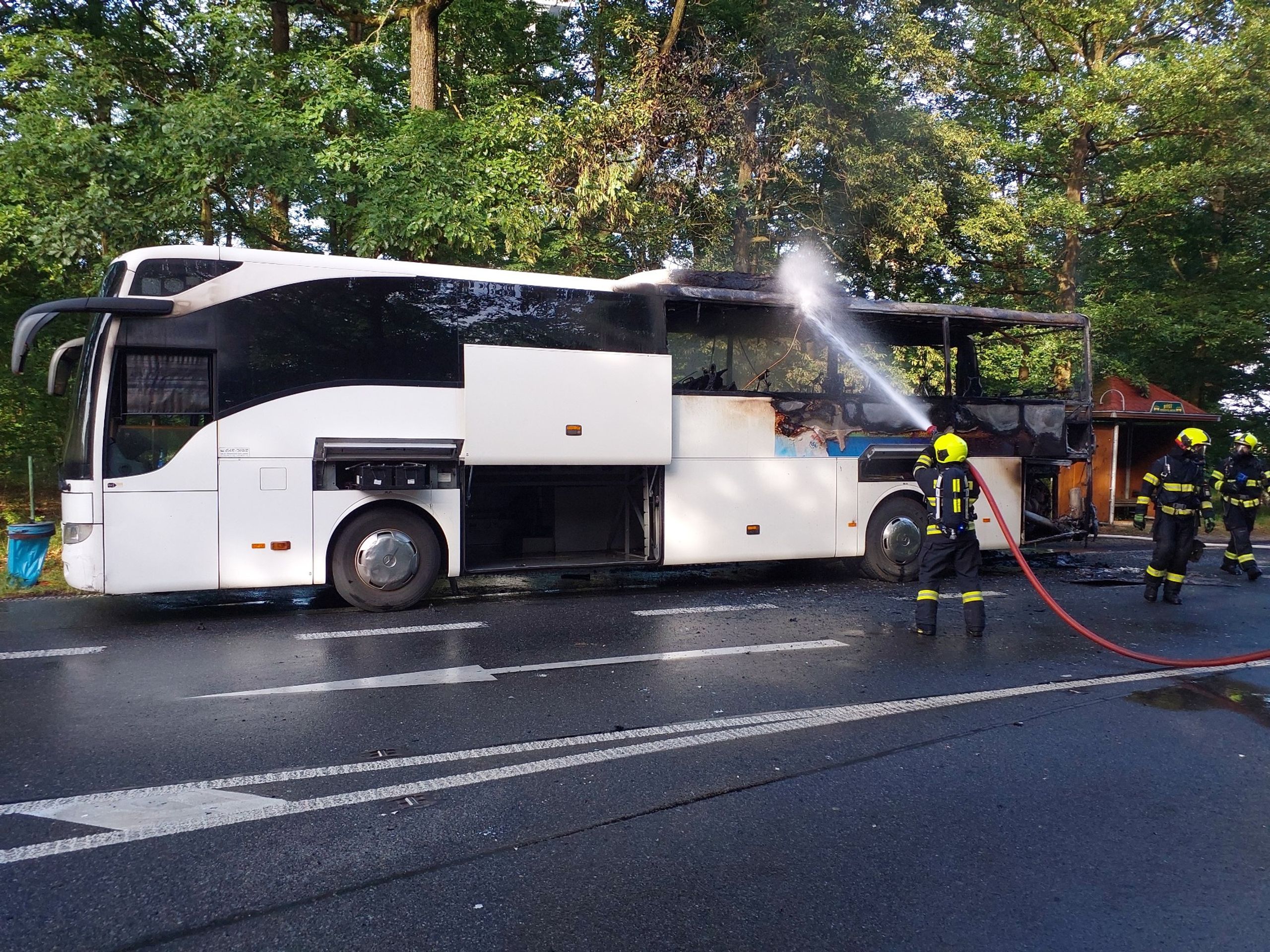Požár autobusu u Býště - Požár autobusu u Býště (6/6)