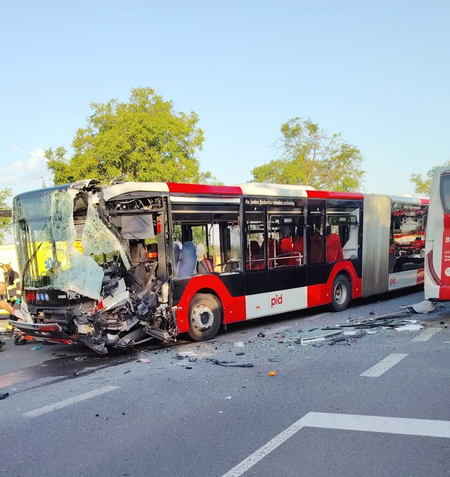 Nabouraný autobus - Nehoda autobusů (3/4)