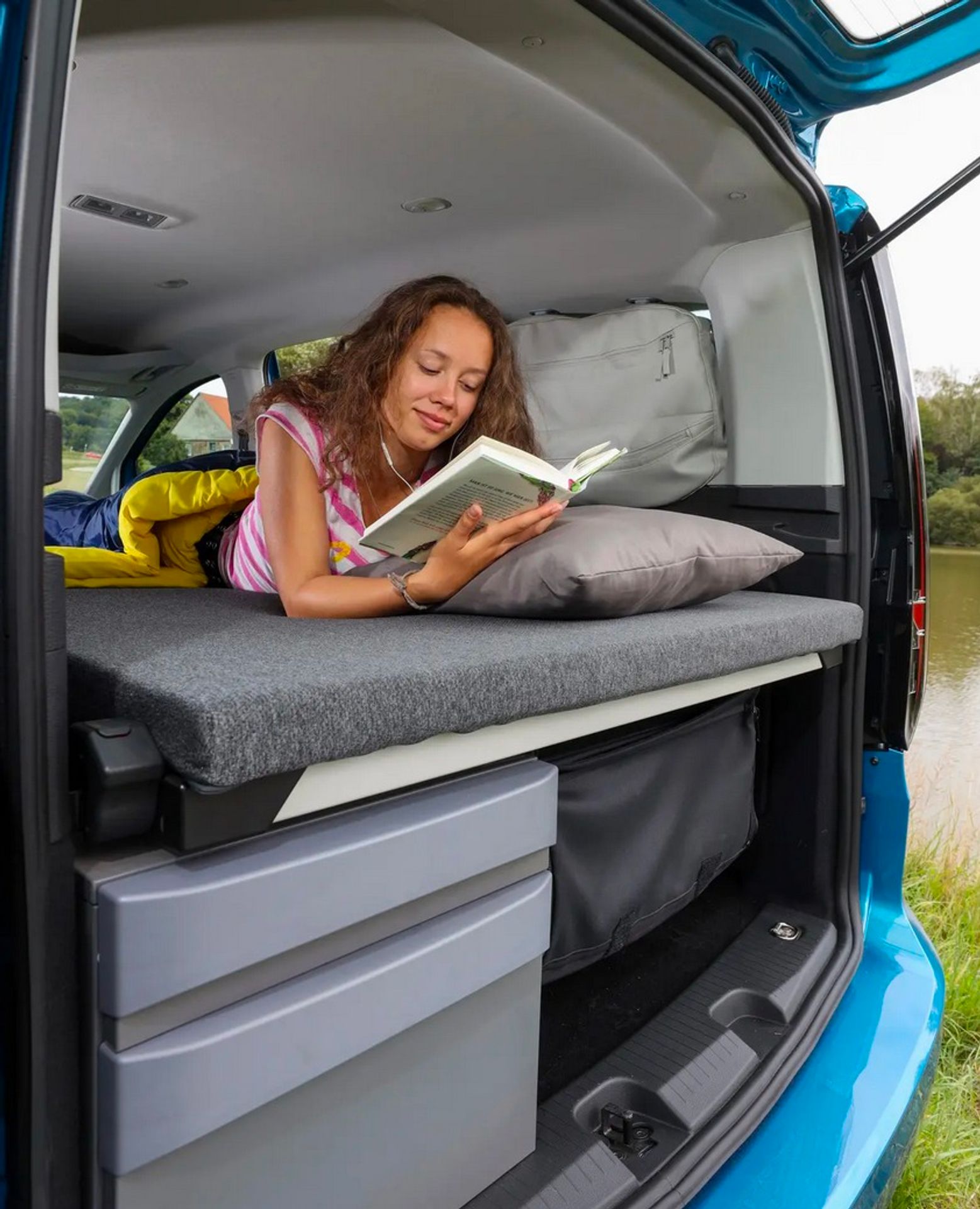 Volkswagen Caddy California - 15 - Fotogalerie: Nový Caddy jako dříč, obytňák i auto pro rodinu (29/43)