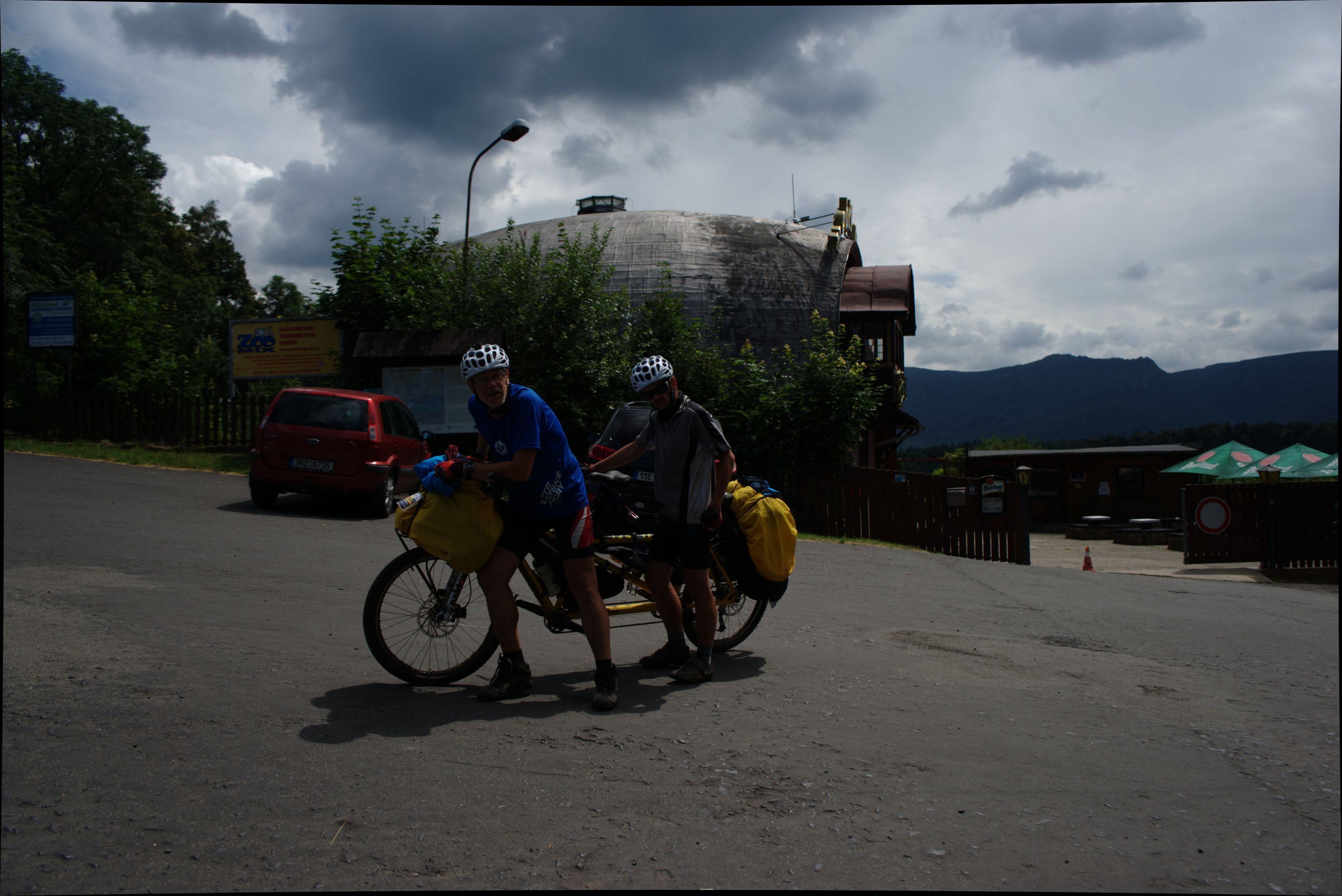 Tandem na závodu 1000 Miles Adventure - 1 - GALERIE: Tandem na závodě 1000 Miles Adventure (10/10)