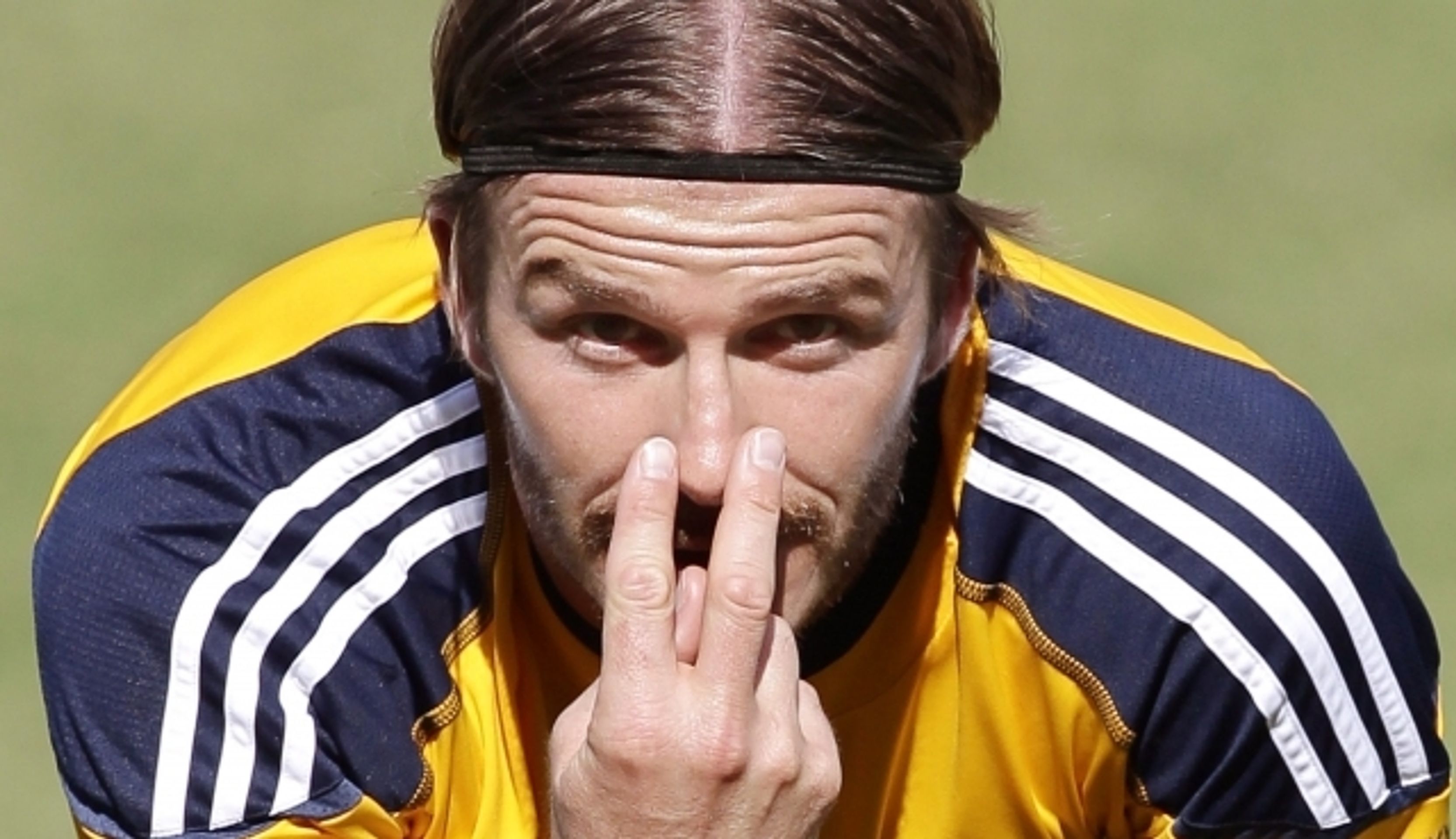 Beckham - 13 - GALERIE: Beckham = sexsymbol, businessman a geniální šutér (12/24)