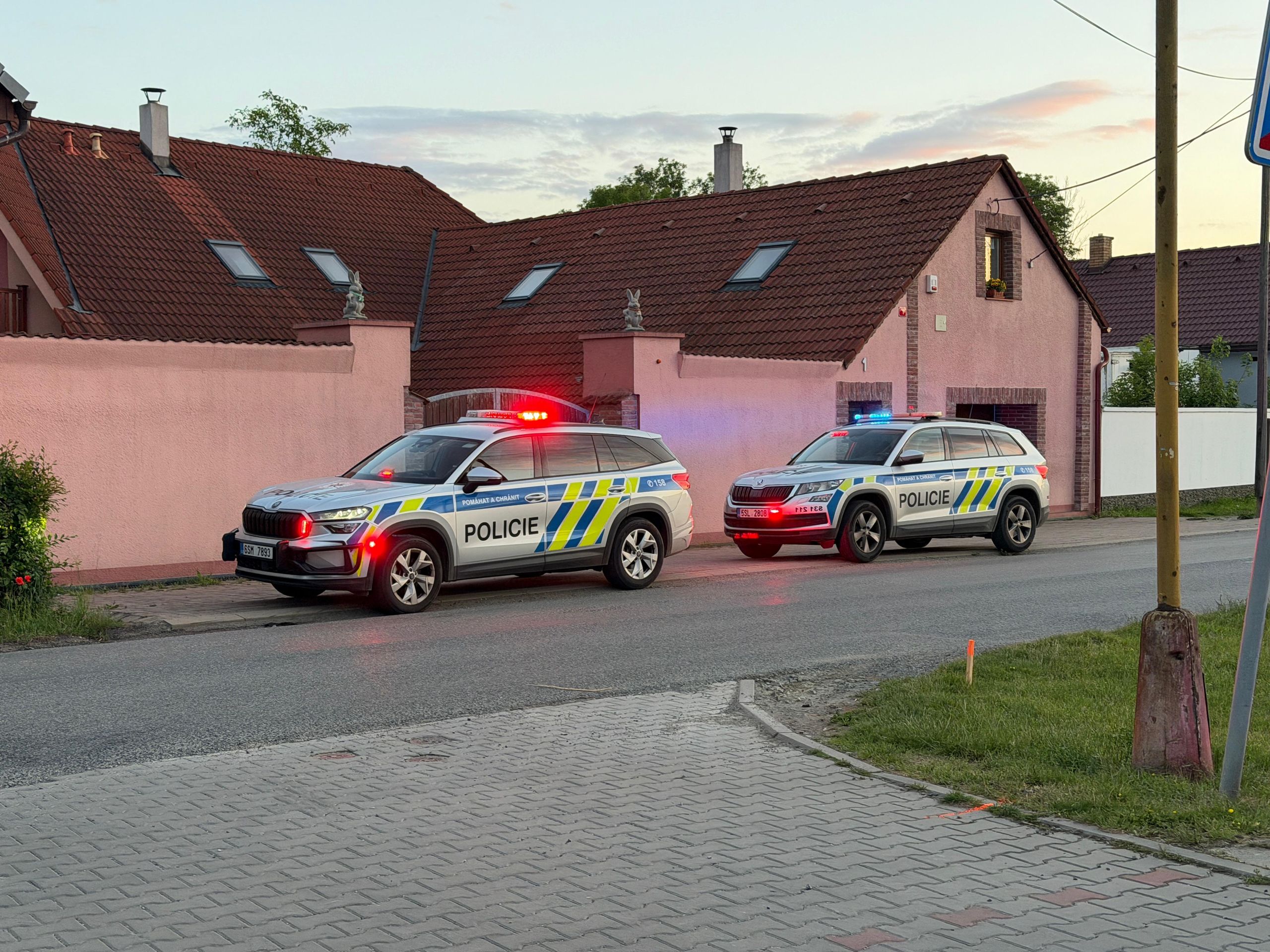 Střelba v Poleradech u Prahy - Střelba v Poleradech u Prahy (2/7)