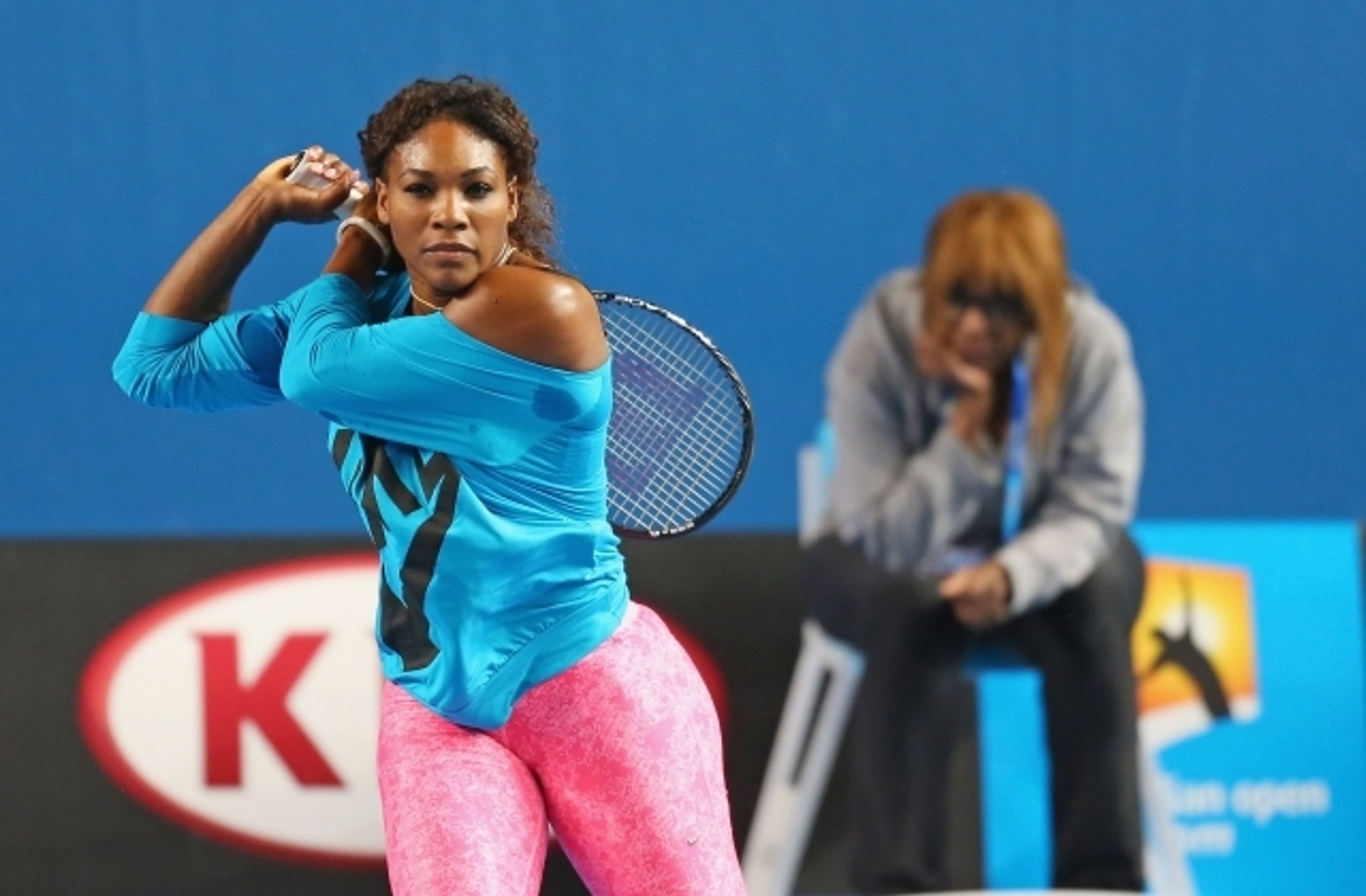 Serena Williamsová trénuje před Australian Open - 5 - GALERIE: Serena Williamsová trénuje před Australian Open (1/10)