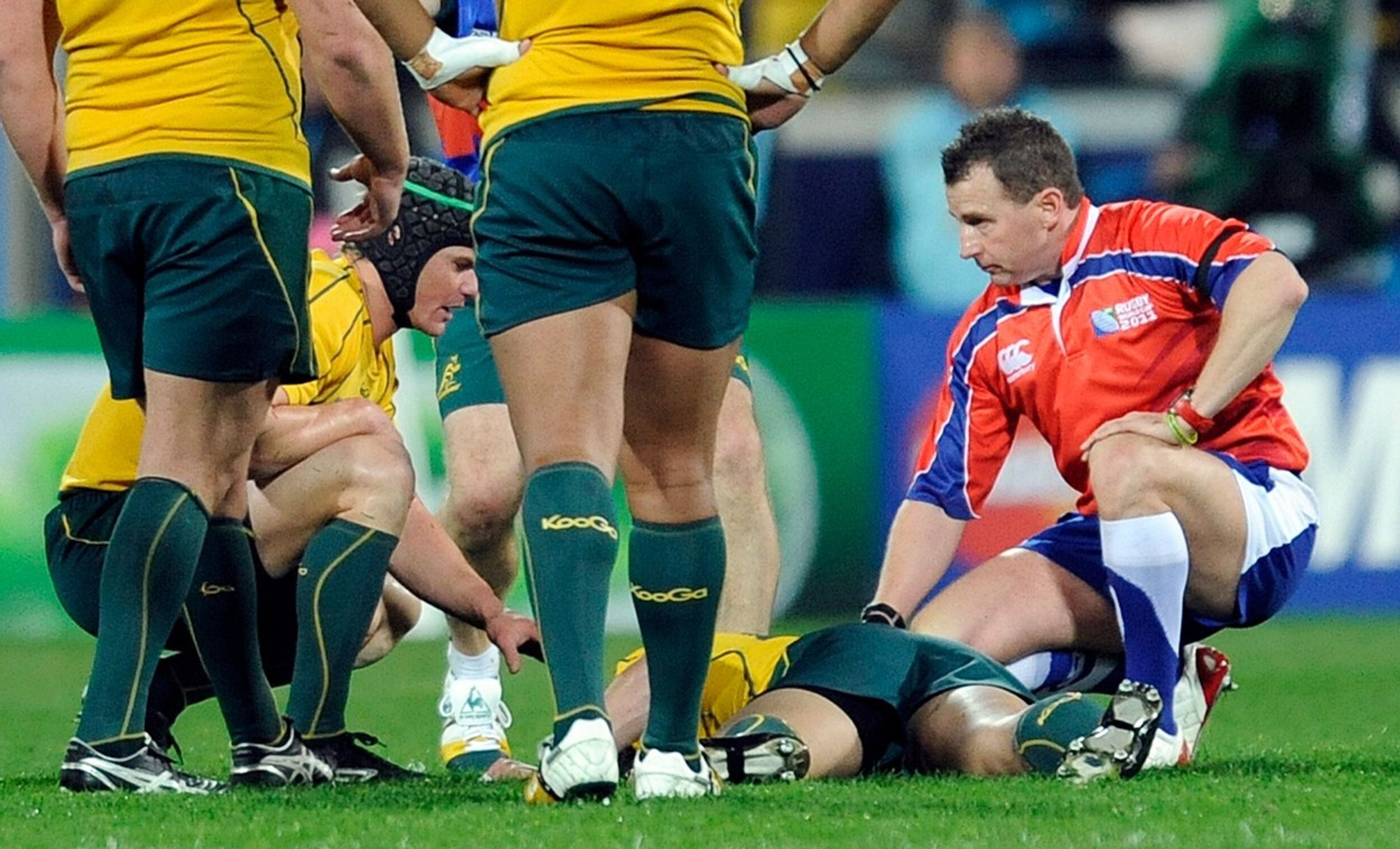 Nigel Owens, ragbyový rozhodčí - 4 - GALERIE: Nigel Owens, ragbyový sudí, co se přiznal k homosexualitě (1/7)