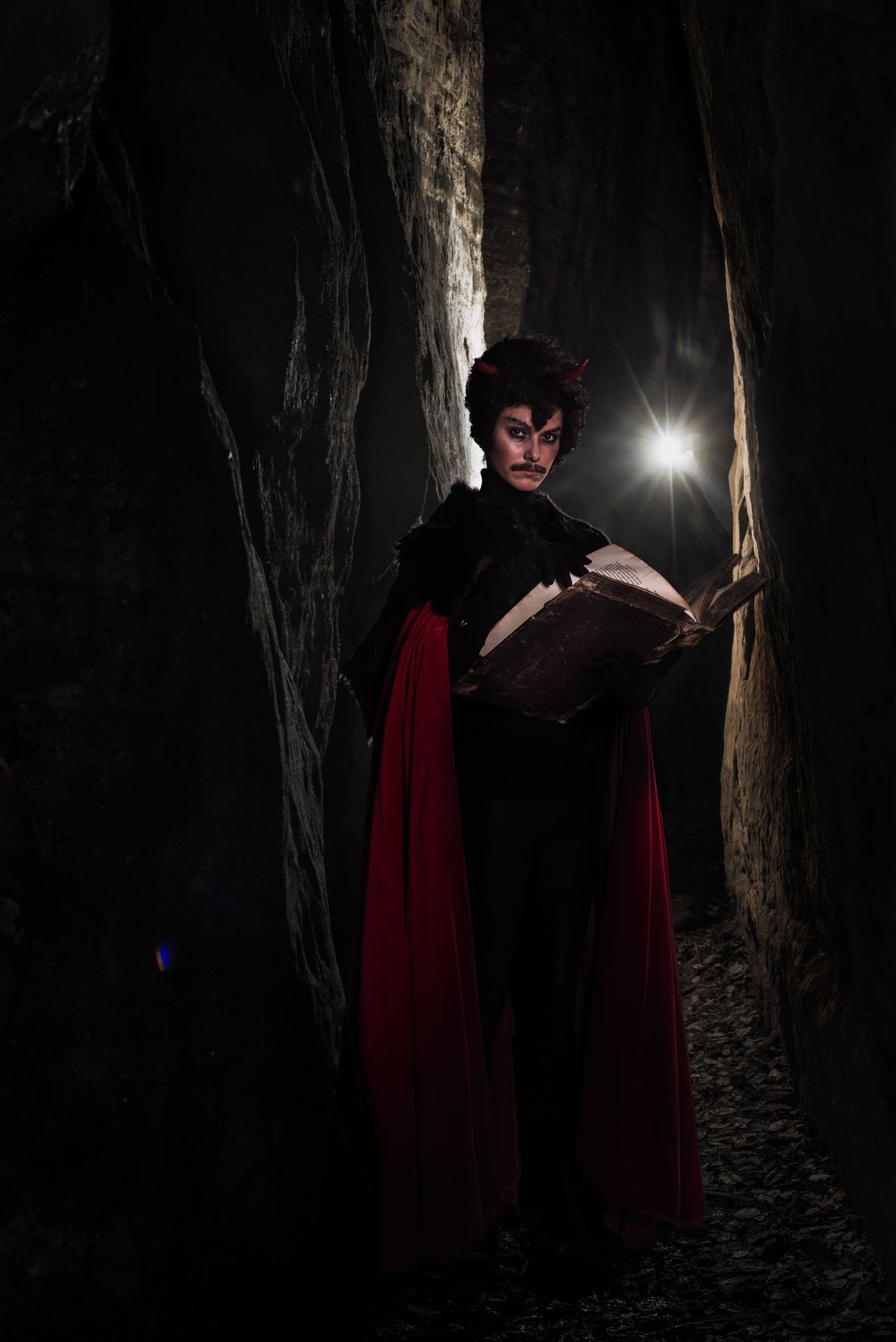 Renáta Czadernová jako Lucifer - GALERIE: Tváře Novy jako pohádkové postavy (12/12)