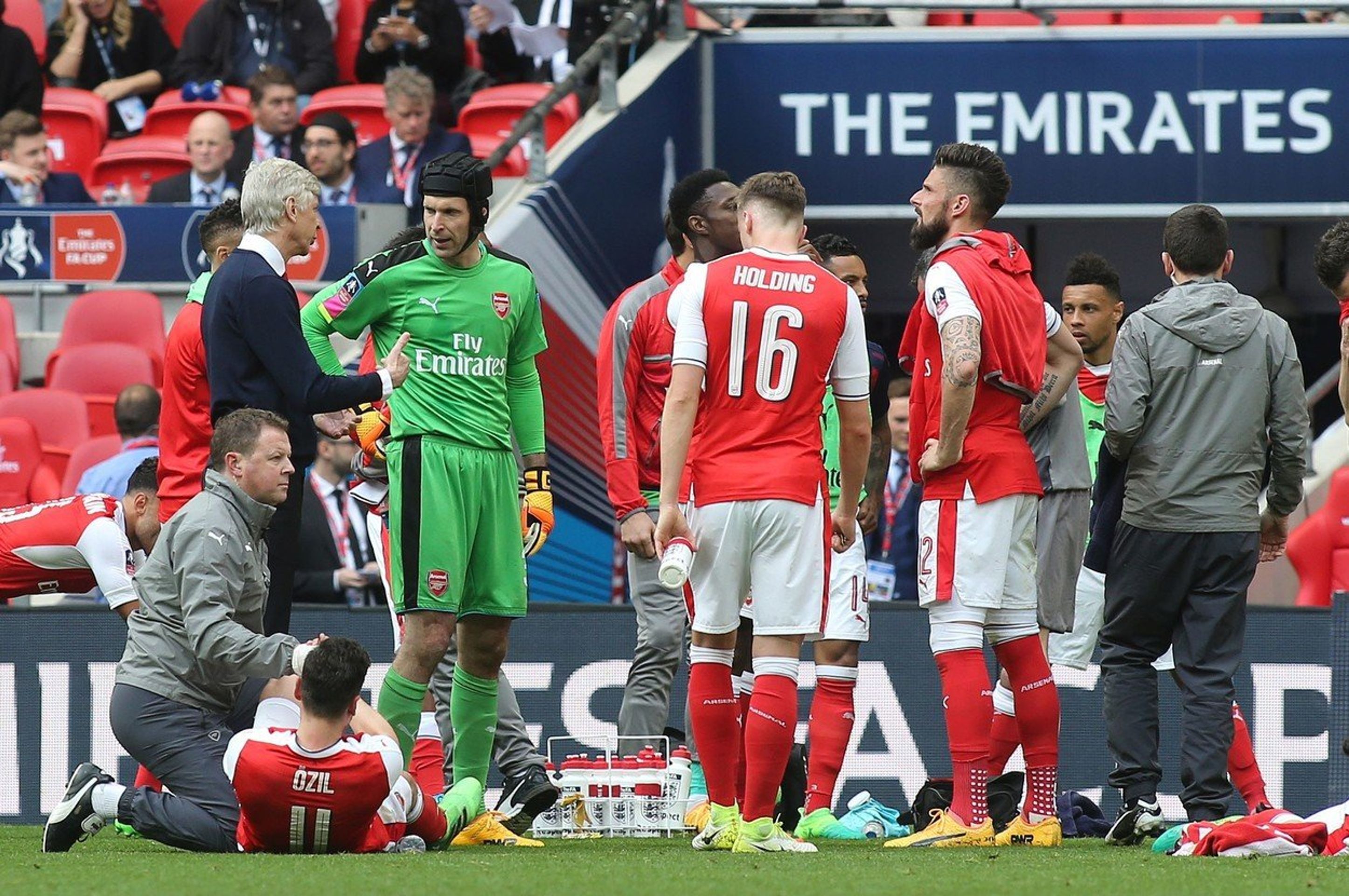 Petr Čech a Arsene Wenger - GALERIE: Petr Čech a bývalý trenér Arsenalu Arsene Wenger (2/5)