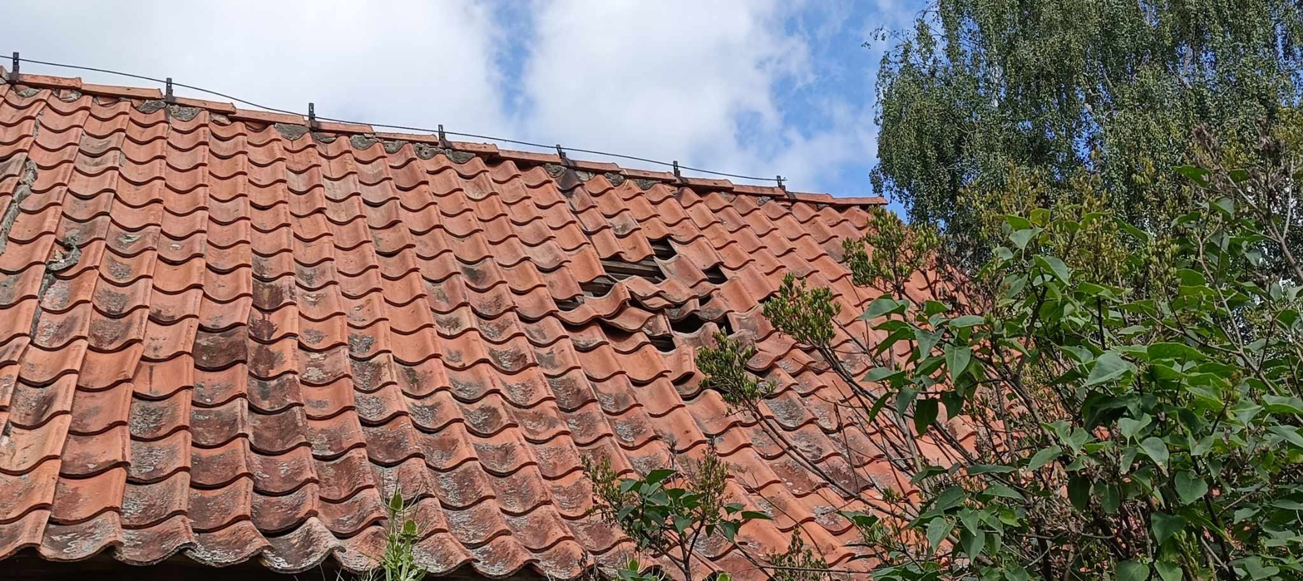 Polský MIG překročil rychlost zvuku. Poškodilo to střechy, pilot je mimo službu (5) - Polský MIG překročil rychlost zvuku (4/5)