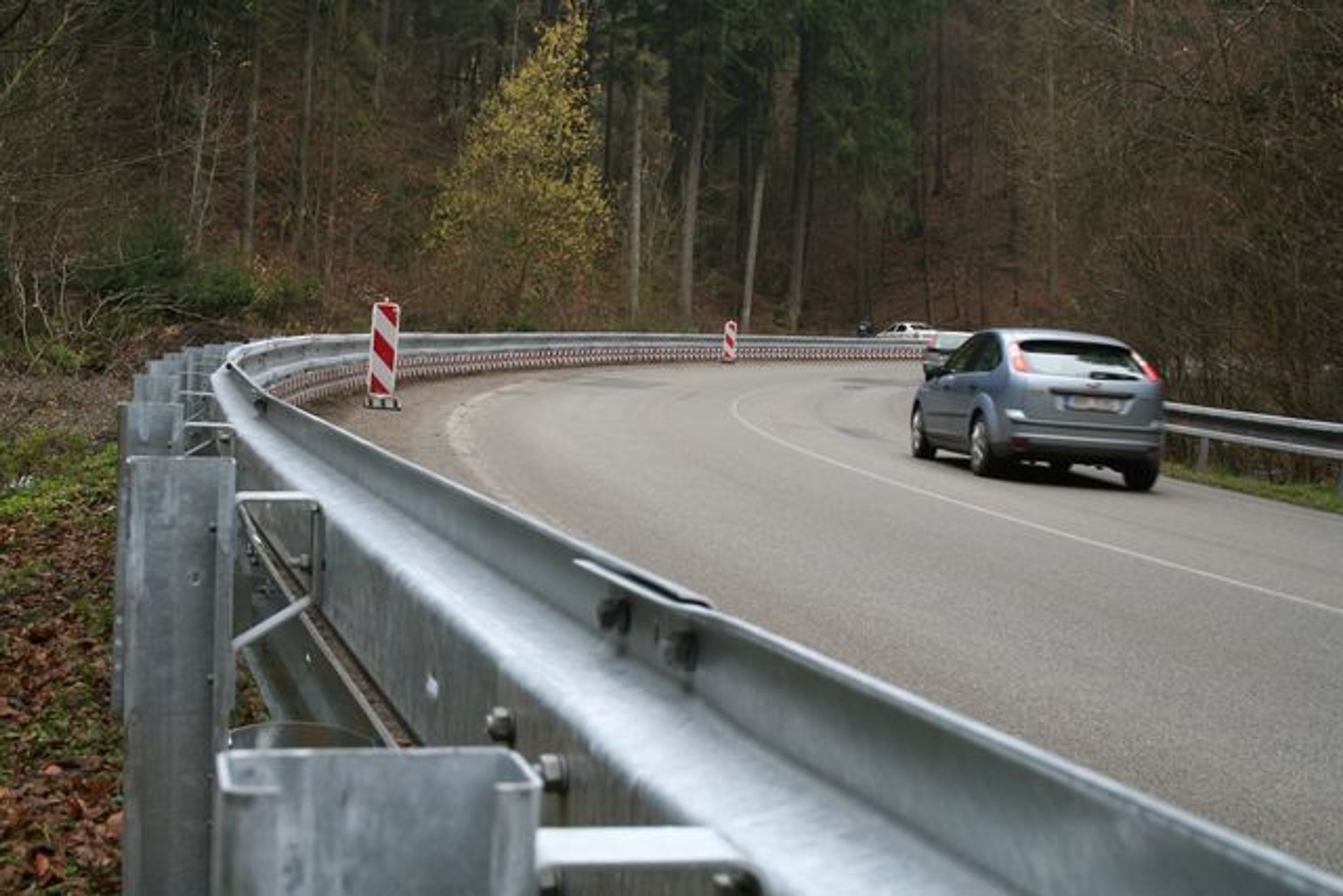 Speciální motosvodidla - 13 - Fotogalerie: Speciální svodidla chrání motorkáře (4/8)