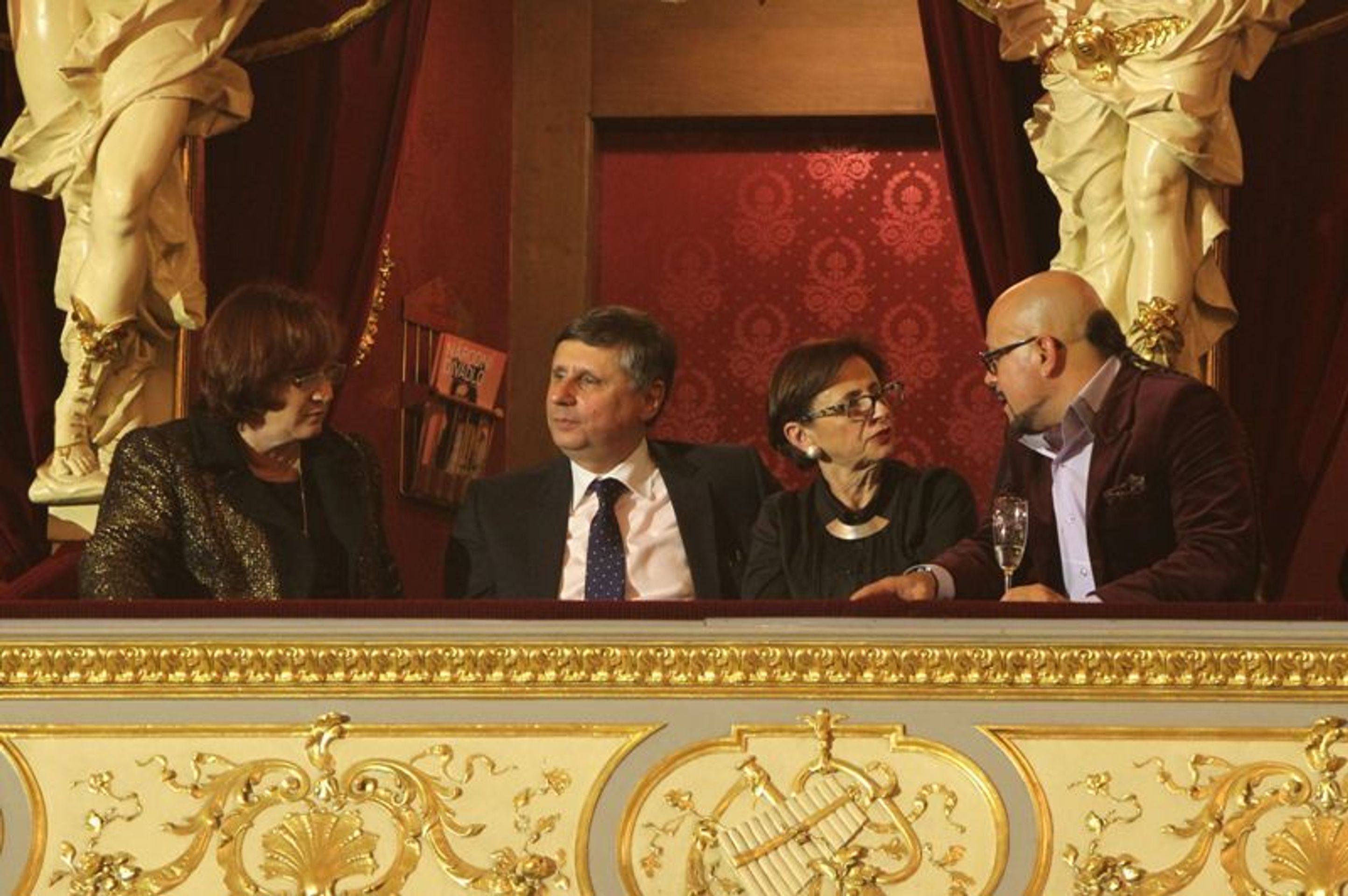 GALERIE: Dana Fischerová - 5 - GALERIE: Manželka prezidentského kandidáta Jana Fischera Dana (4/8)