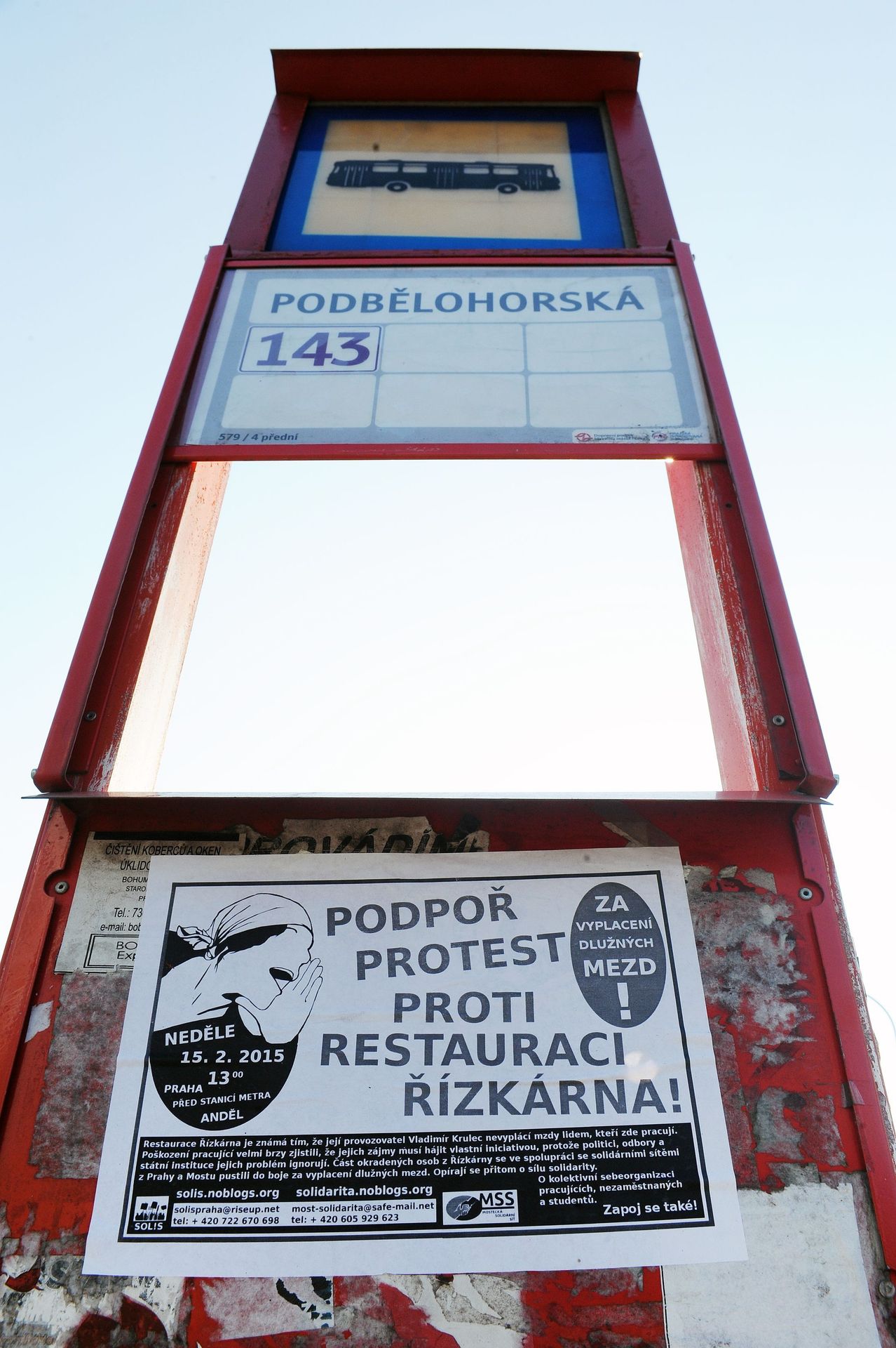 Aktivisté bojují proti restauraci Řízkárna - 1 - GALERIE: Protesty proti restauraci Řízkárna (4/11)
