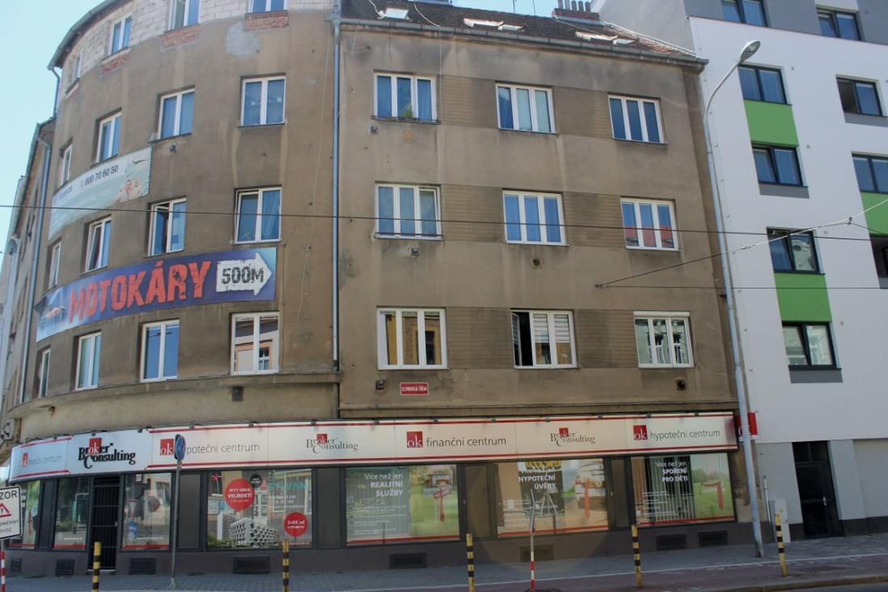 Psa měl někdo vyhodit z okna - 2 - GALERIE: Psa měl někdo vyhodit z okna (5/6)