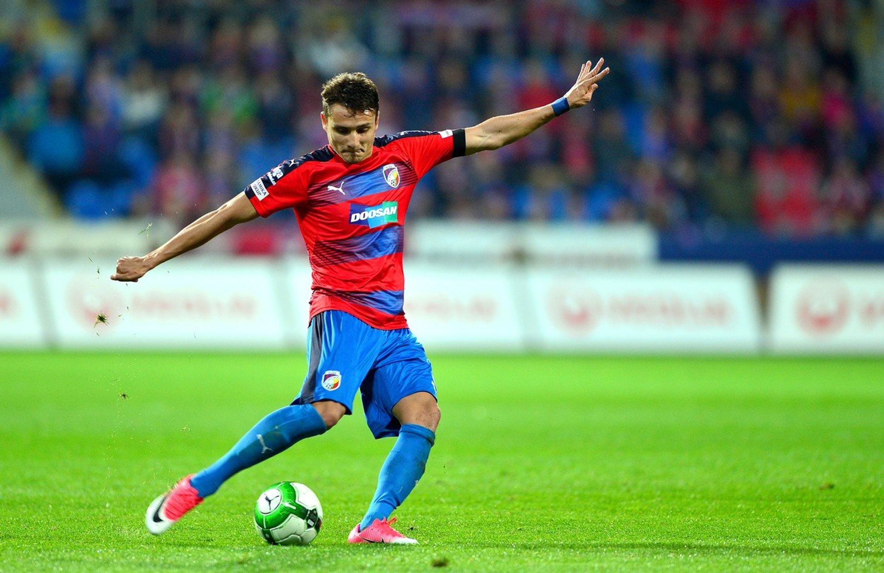 Aleš Matějů - GALERIE: Fotbalista Aleš Matějů měl v Itálii autonehodu (5/6)