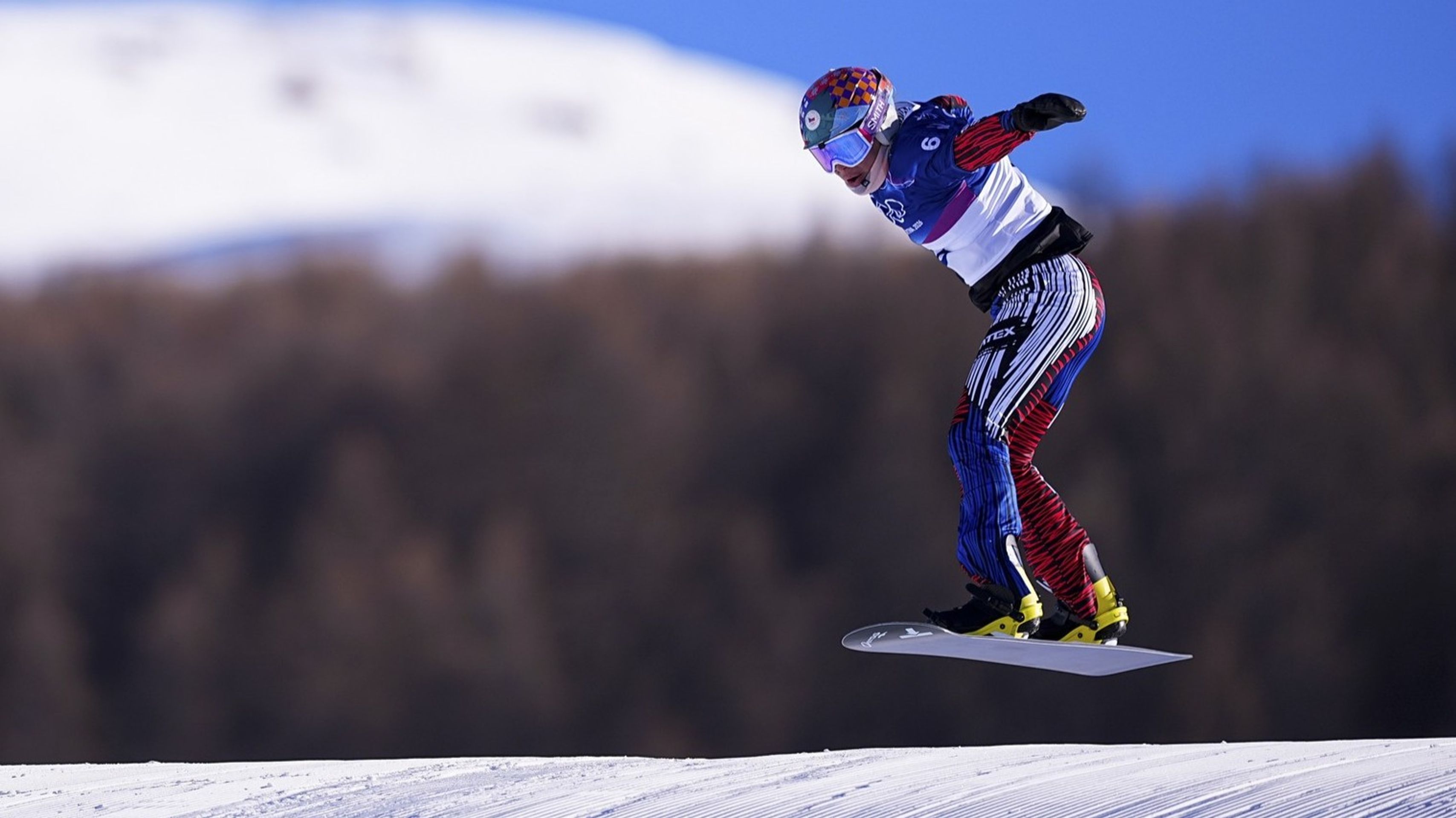 Eva Adamczyková při snowboardcrossu - Eva Adamczyková získala na ZOH 2026 stříbrnou medaili (9/9)