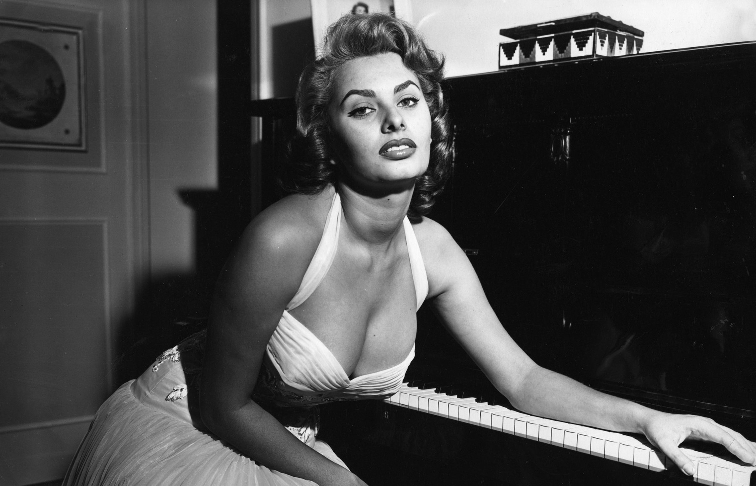 Sophie Lorenová, 15. 6. 1952 - Sophie Lorenová (1/6)
