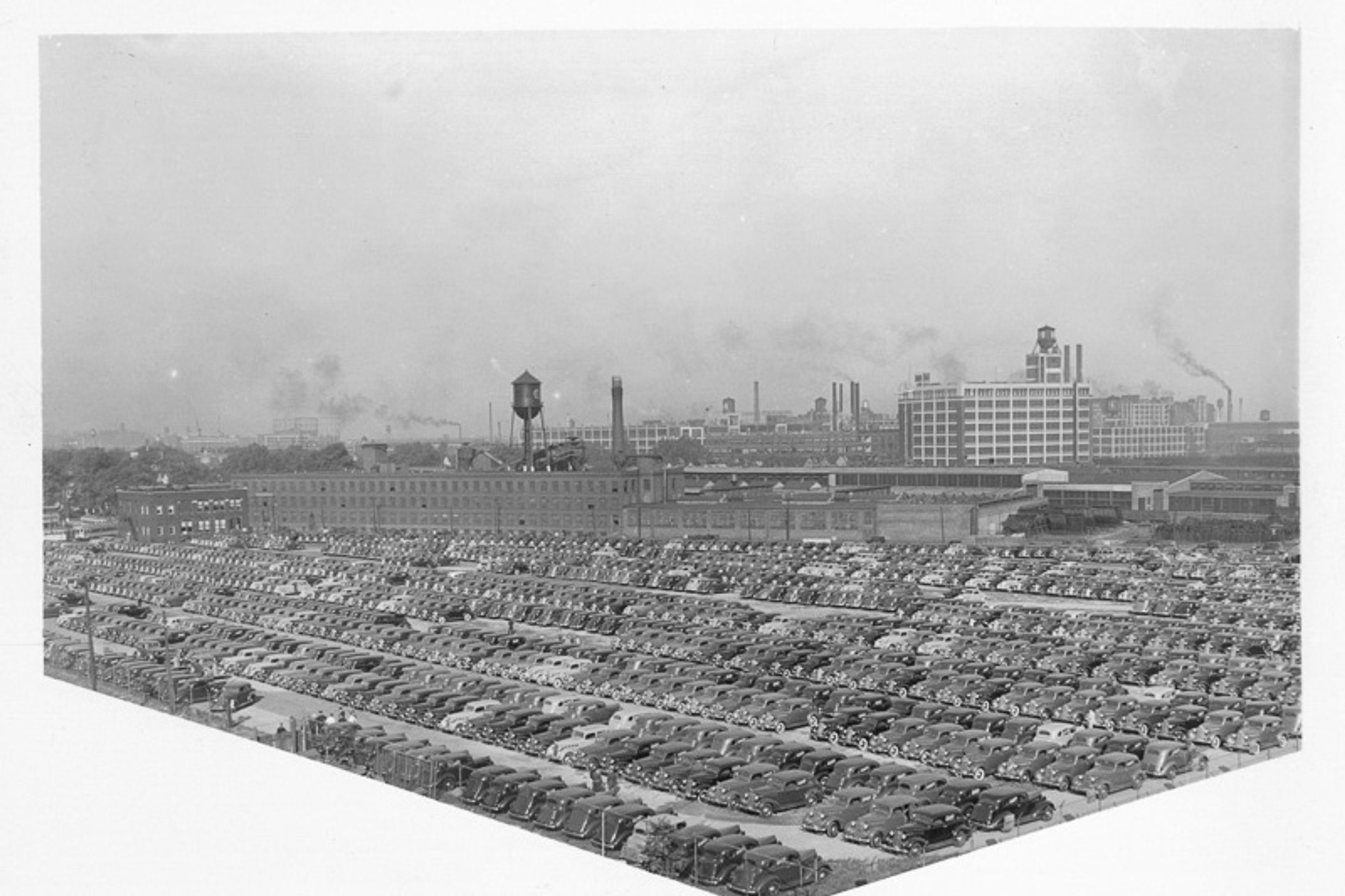 Packard Automotive Plant v Detroitu - Slavná obří továrna Packardu v Detroitu v dobách největší slávy a dnes (22/22)