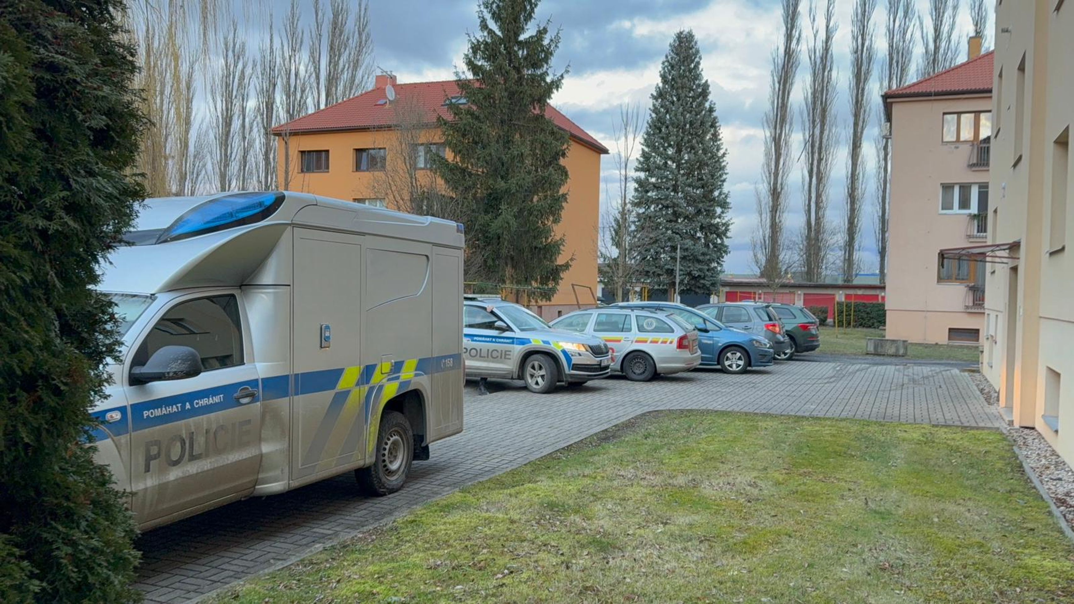 Nález dvou mrtvol v Lysé - Nález dvou mrtvol v Lysé (8/12)