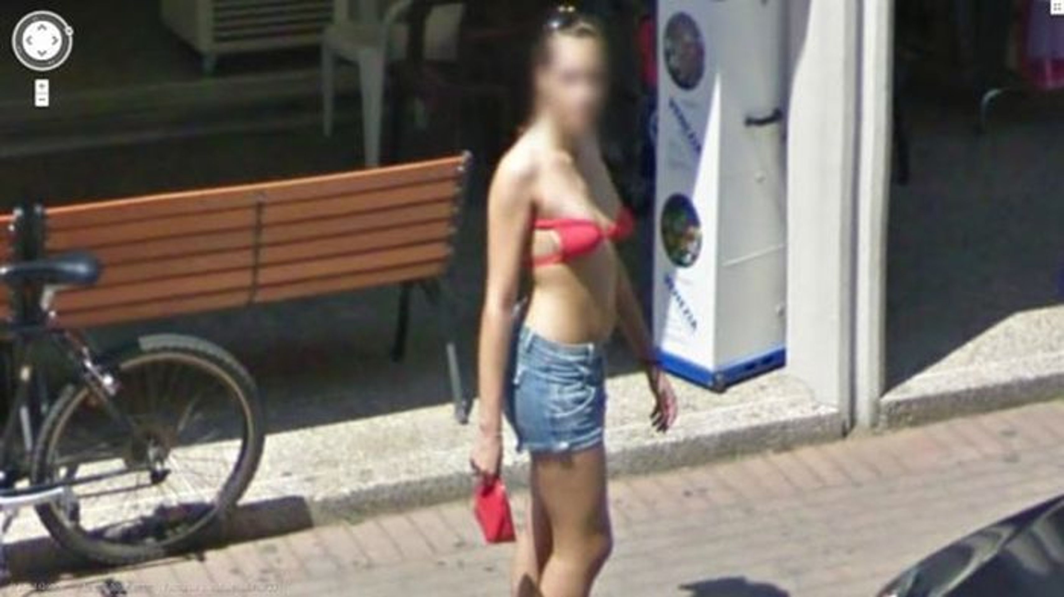 Holky z Google street view - 15 - GALERIE: Holky z Google Street View (15/27)