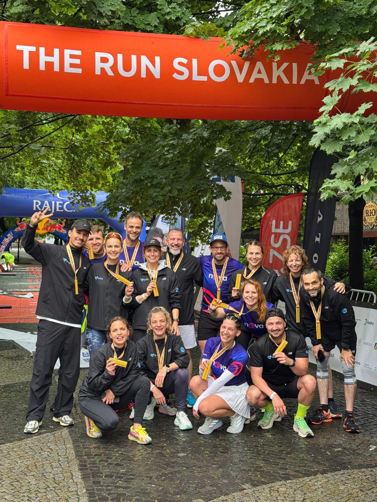Tým Markíza & Nova Runners v cíli - Markíza & Nova Runners na The Run (13/14)