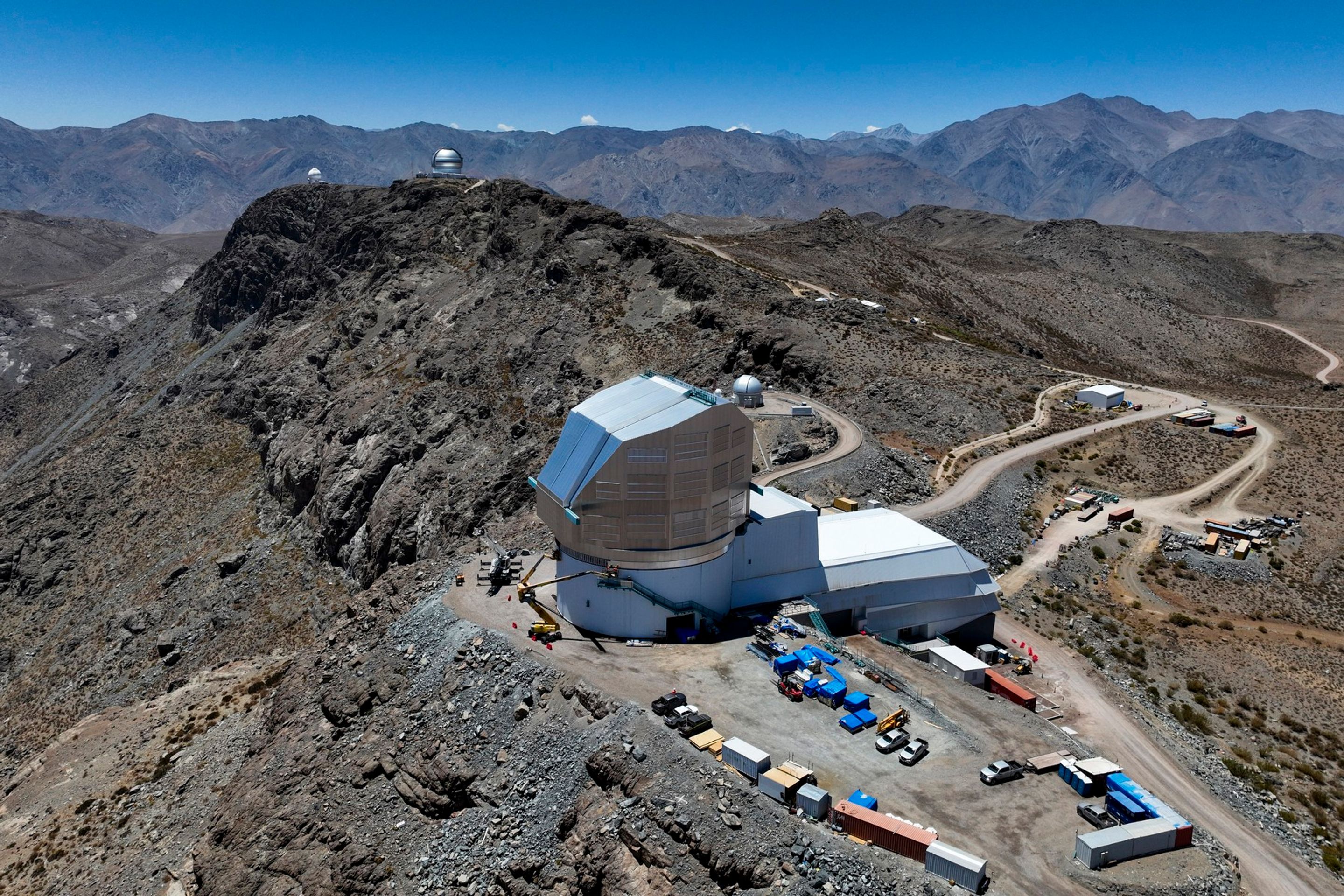 Dalekohled v observatoři Vera Rubin - Snímky z observatoře Vera Rubin v Chile (3/3)