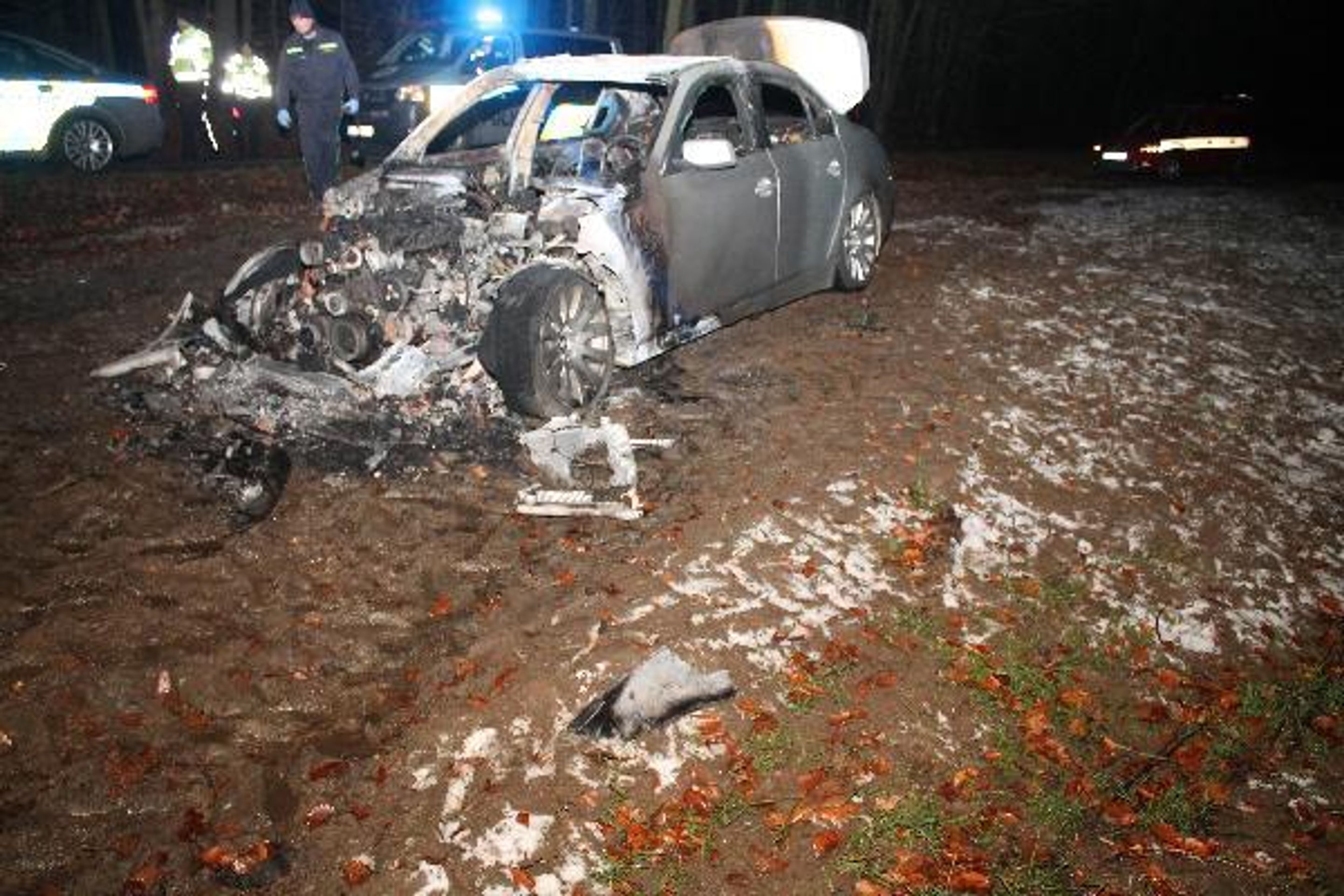 Hořící auto po smrtelné nehodě v Brně - 3 - GALERIE: Smrtelná nehoda v Brně (2/4)