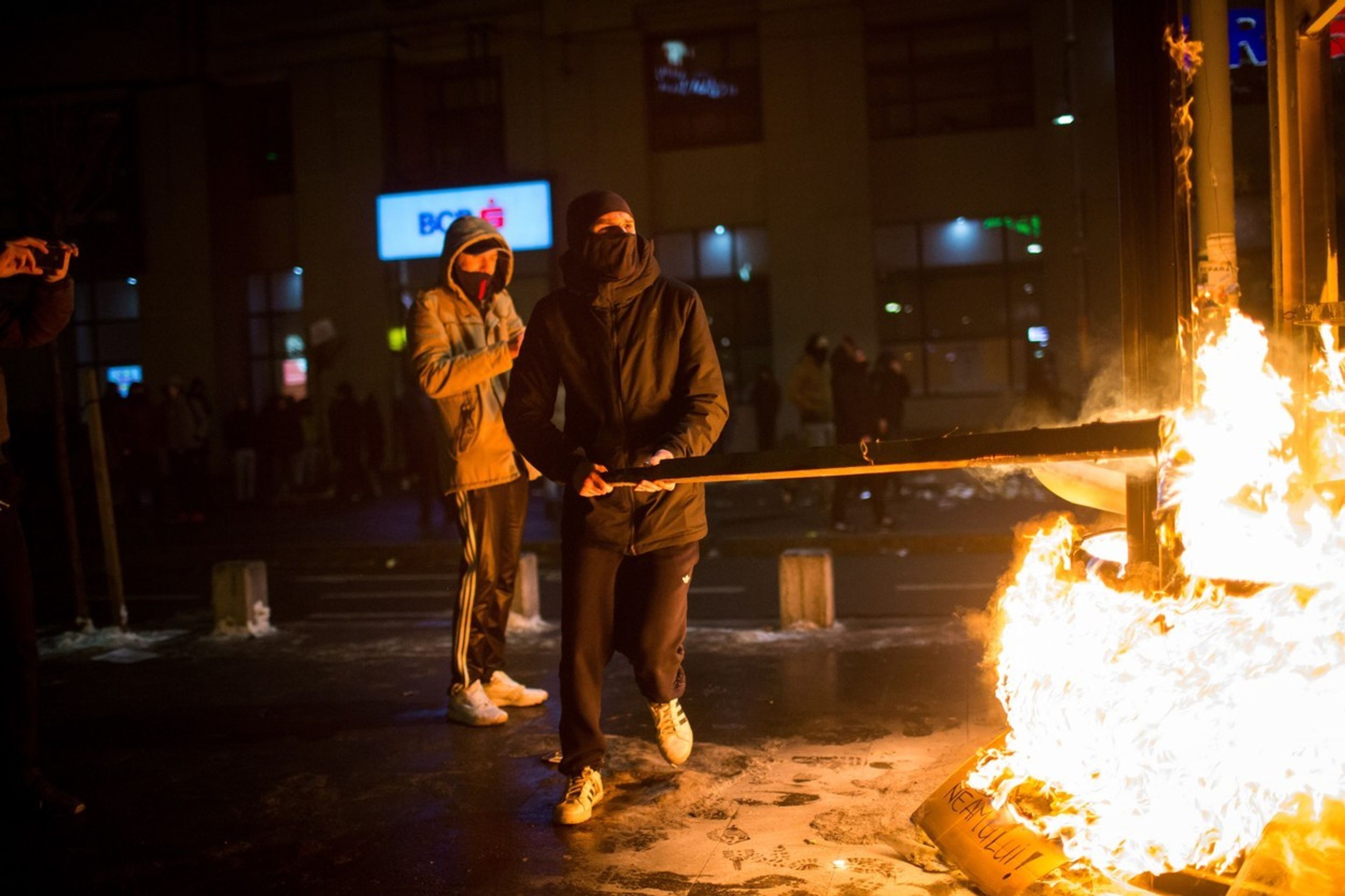 Vládní protest v Rumunsku - 3 - GALERIE: Vládní protest v Rumunsku (3/6)