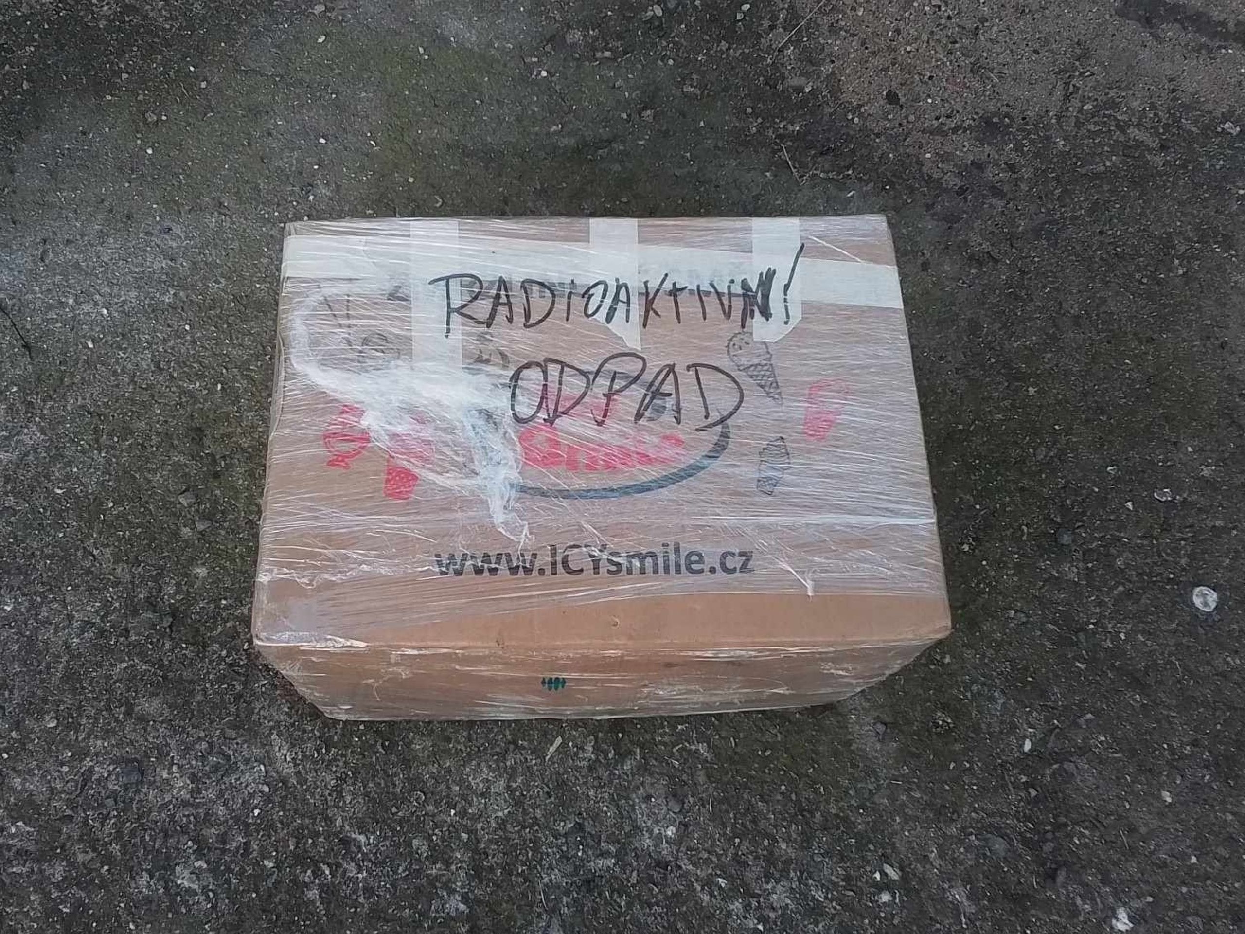 Podezřelý Balíček - Zásah hasičů u podezřelého balíčku (1/5)