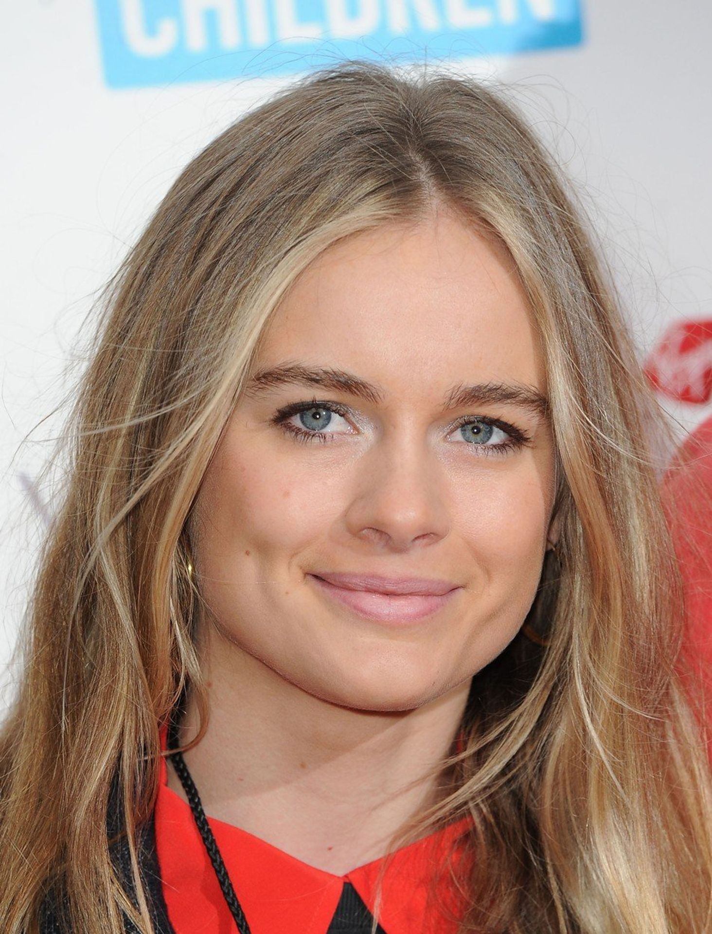 Cressida Bonas - GALERIE: Slavní na svatbě Harryho a Meghan (4/14)