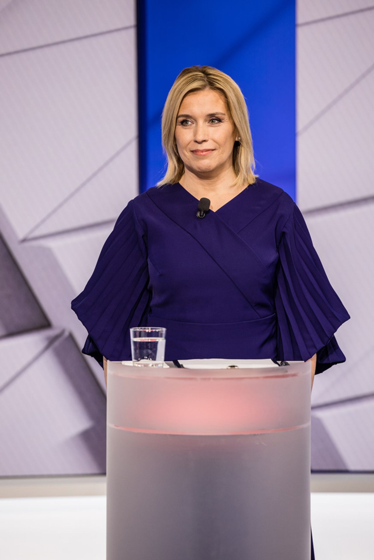 Druhá debata kandidátů (1) - Debata tří favoritů (1/31)