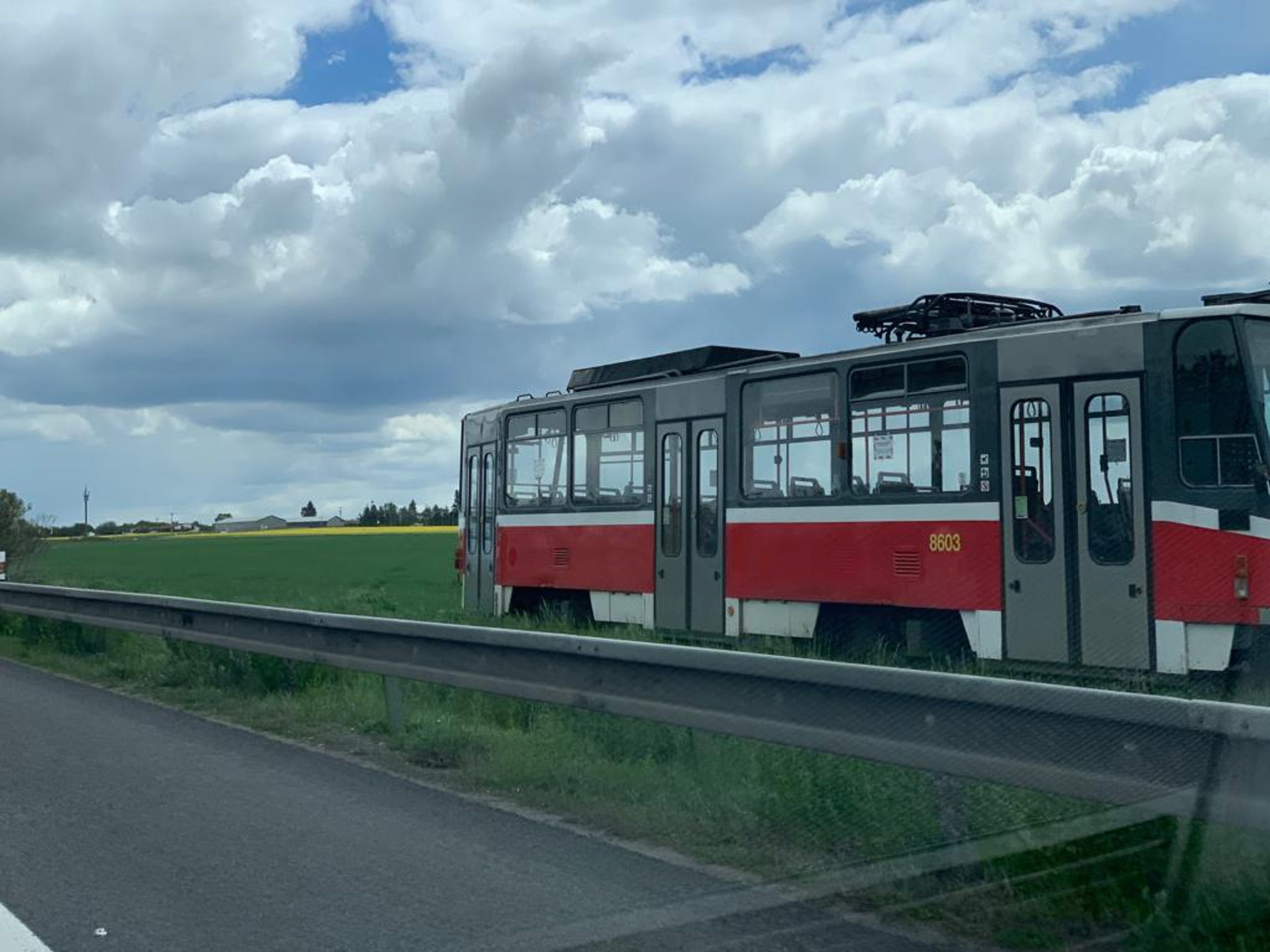 Tramvaj u D1 - 1 - GALERIE: Tramvaj u D1 (1/7)