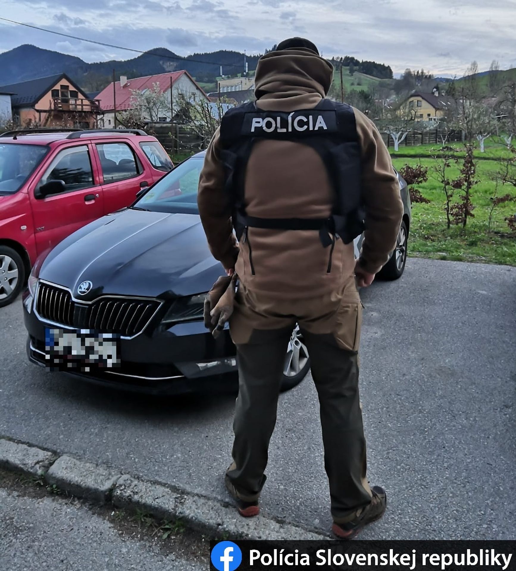Slovenská policie zadržela Češku, měla pašovat migranty - 4 - GALERIE: Češka měla pašovat migranty (2/3)