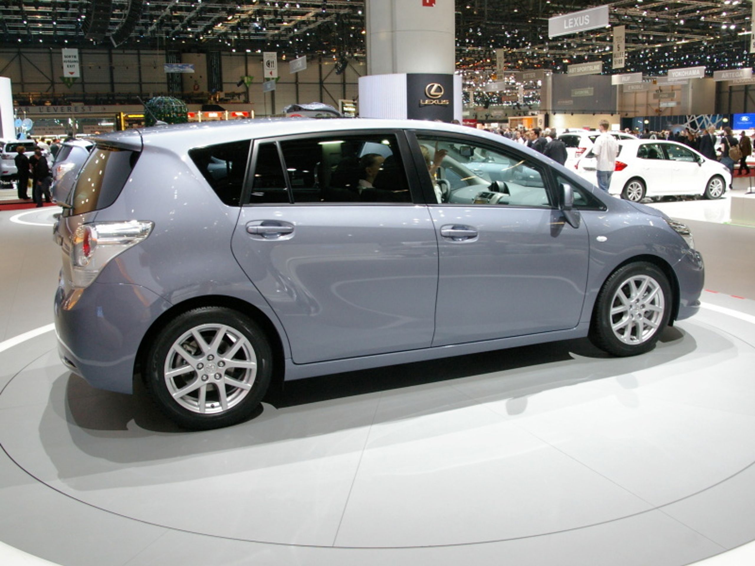 Toyota Verso - GALERIE Ženevské novinky II (10/10)