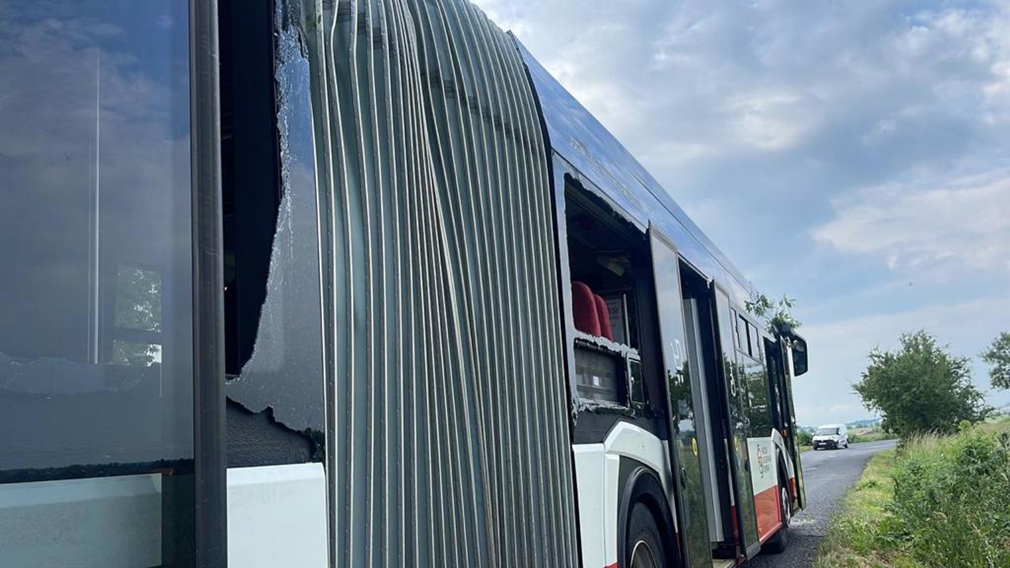 Nehoda autobusu v Dřevčicích - Nehoda autobusu v Dřevčicích (4/9)