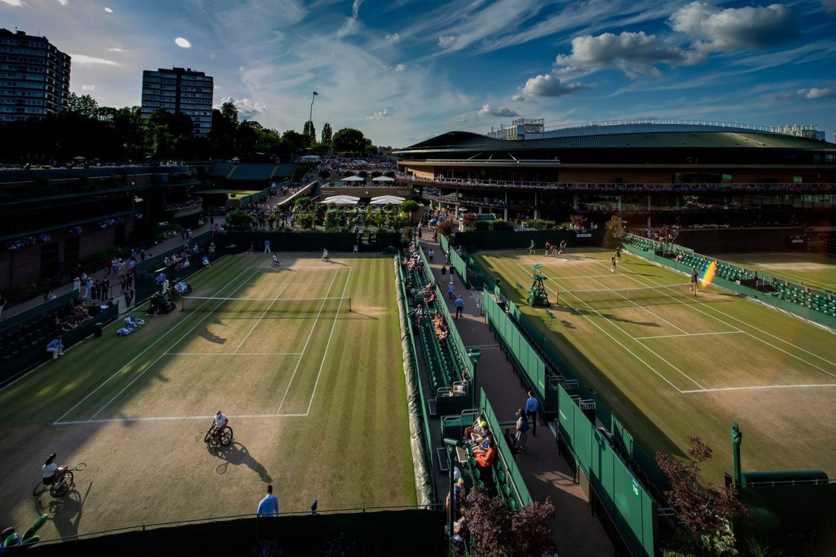 Kurty v All England Clubu - GALERIE: Travnaté kurty na Wimbledonu fungují i během roku (3/5)