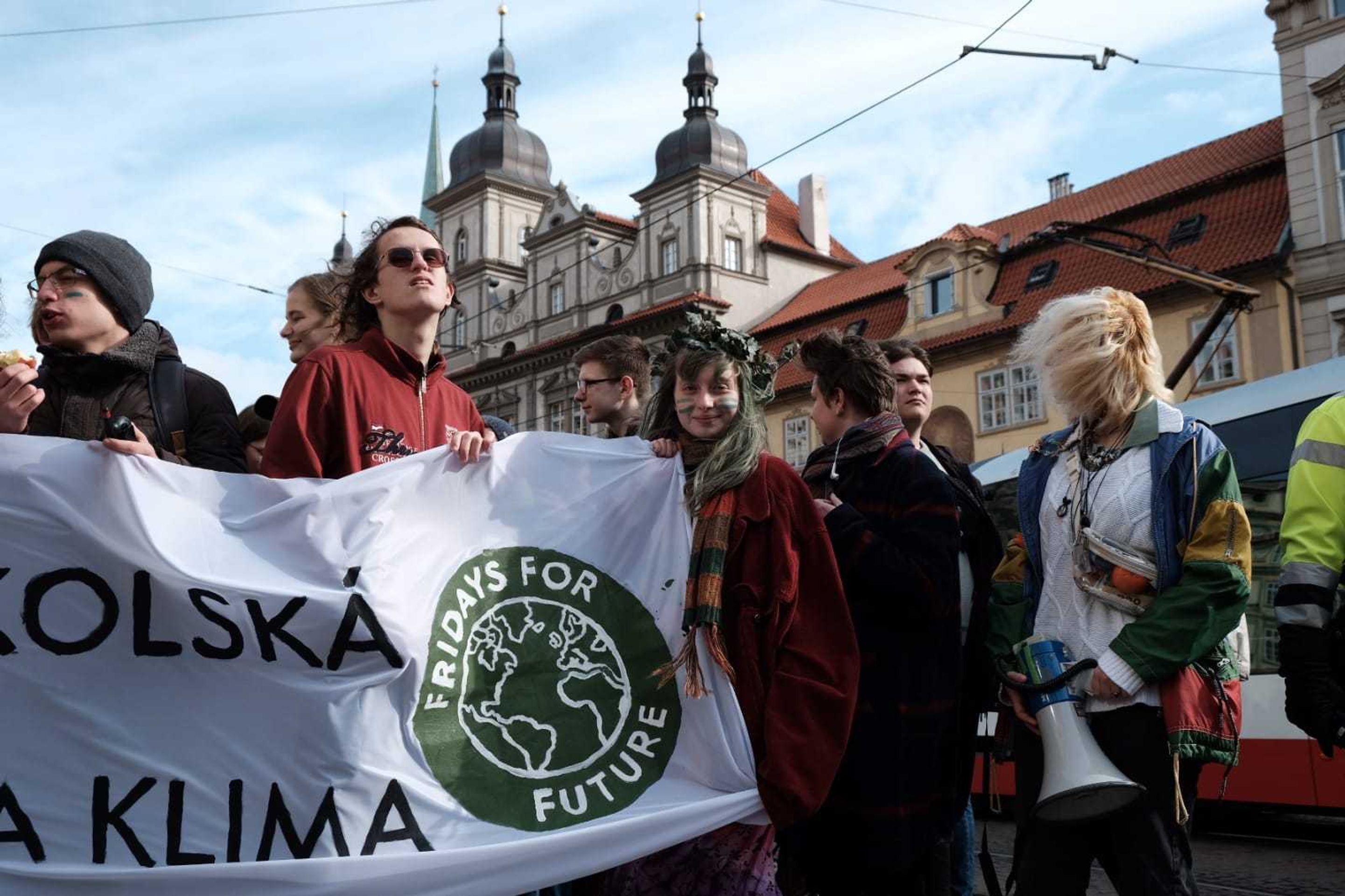 Demonstrace českých studentů za lepší klimatické podmínky - 9 - GALERIE: Demonstrace českých studentů za lepší klimatické podmínky (9/14)