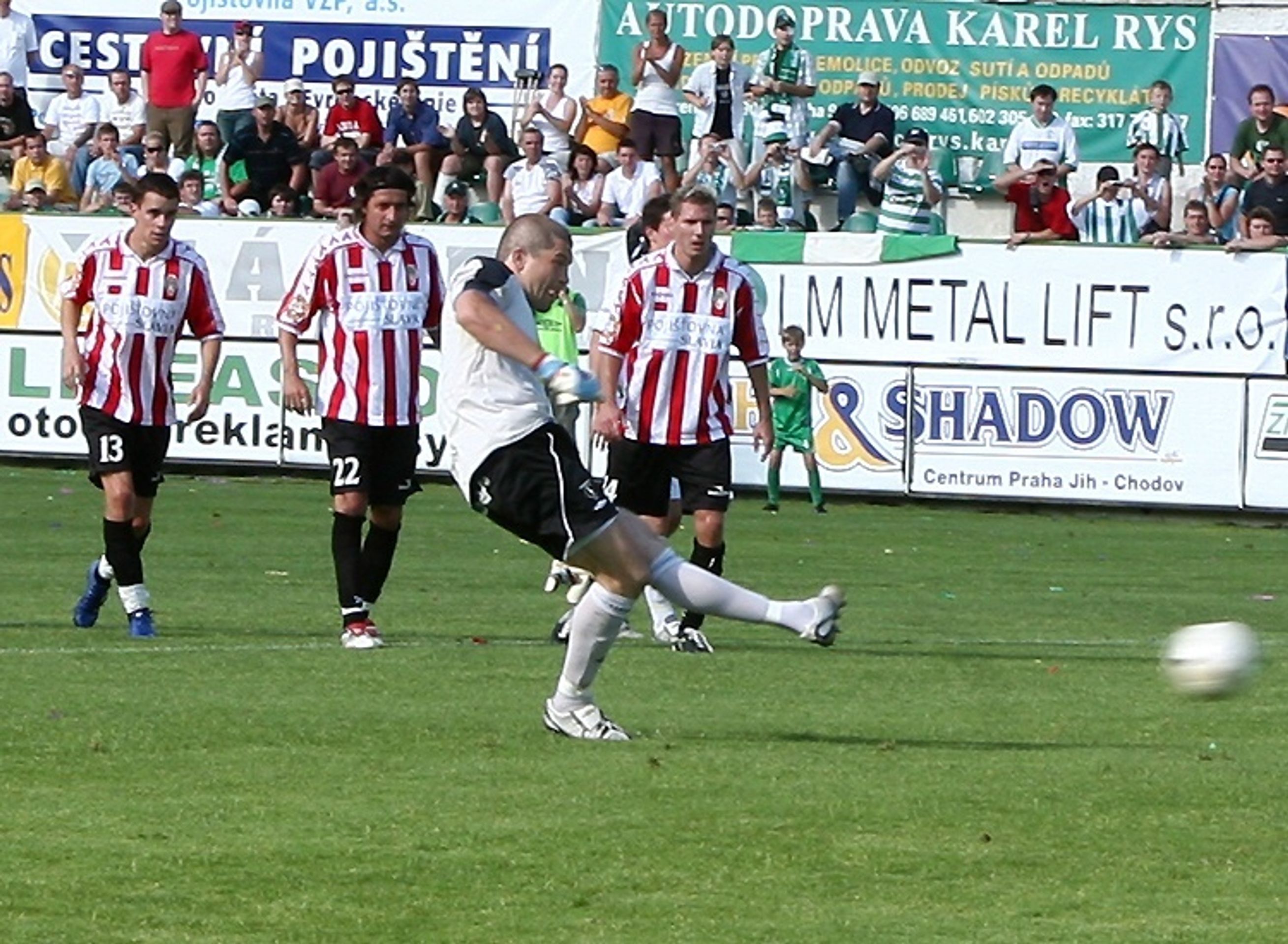 Derby Bohemians a Žižkova  - Z druhé ligy nakonec sestoupil B-tým Sigmy Olomouc (5/13)