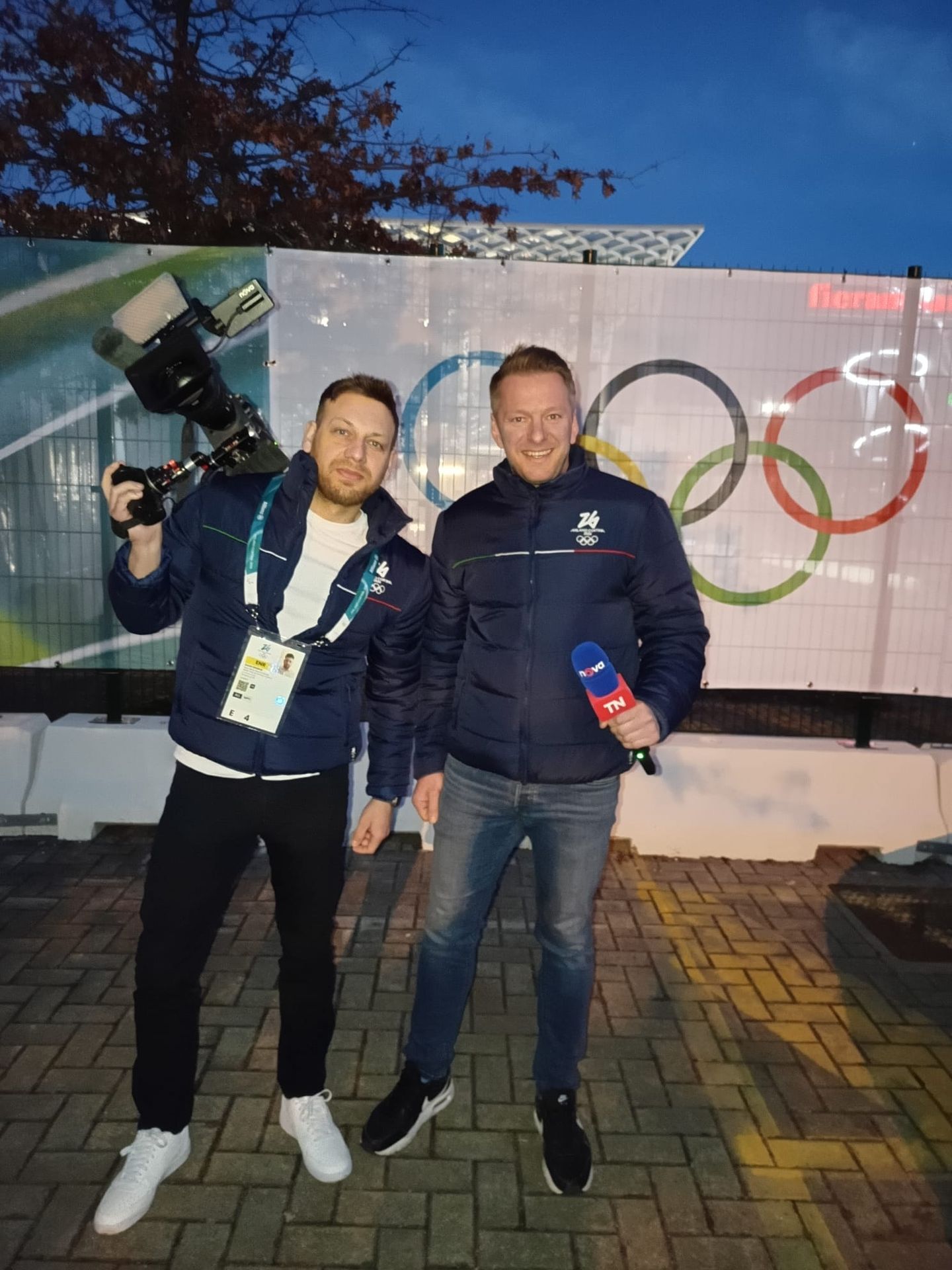 Štěpán Sokol a kameraman David Ondruš - Reportér Štěpán Sokol na ZOH 2026 (4/4)