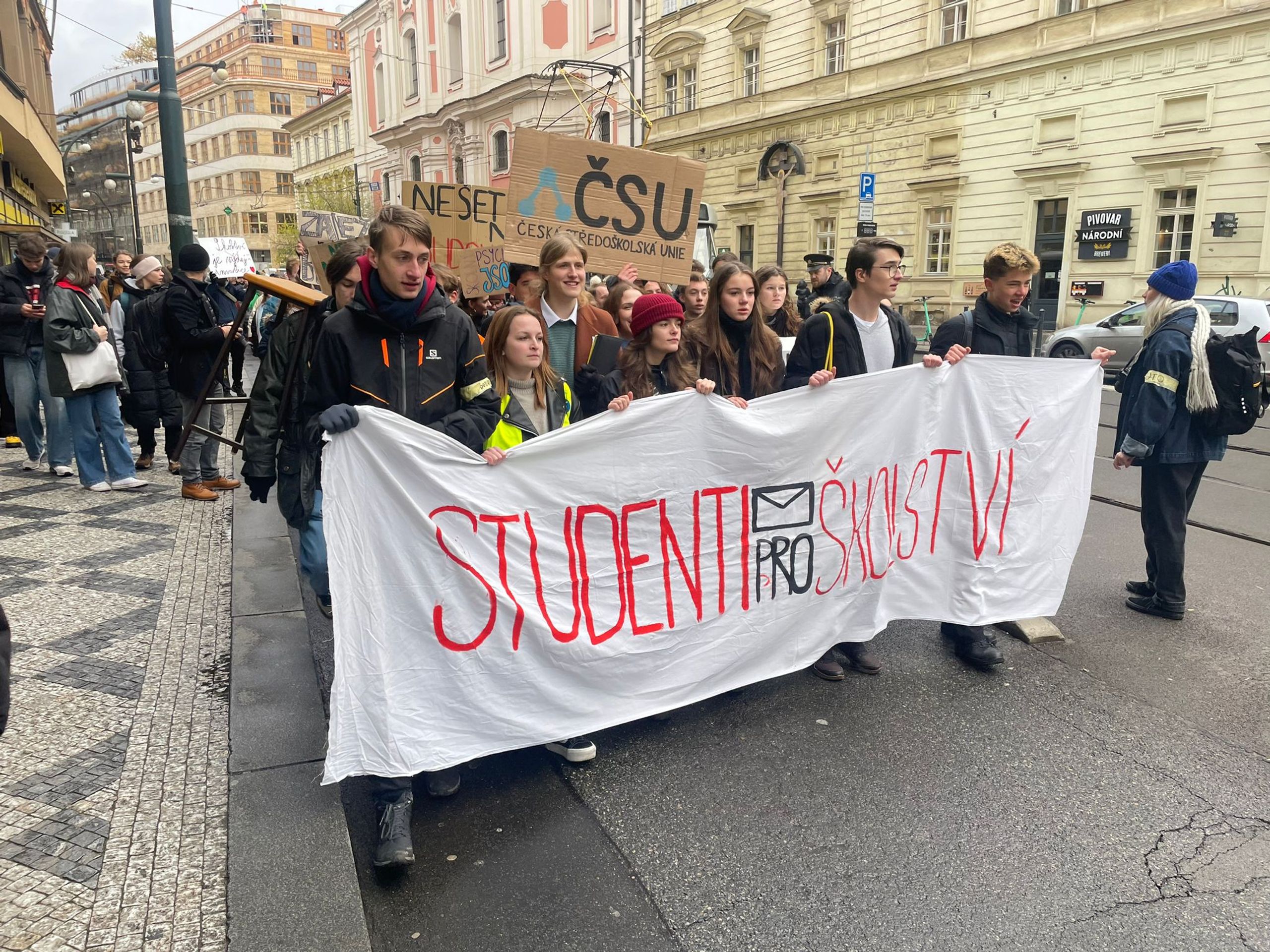 Protestní setkání (6) - Stávka a protivládní protesty (8/23)
