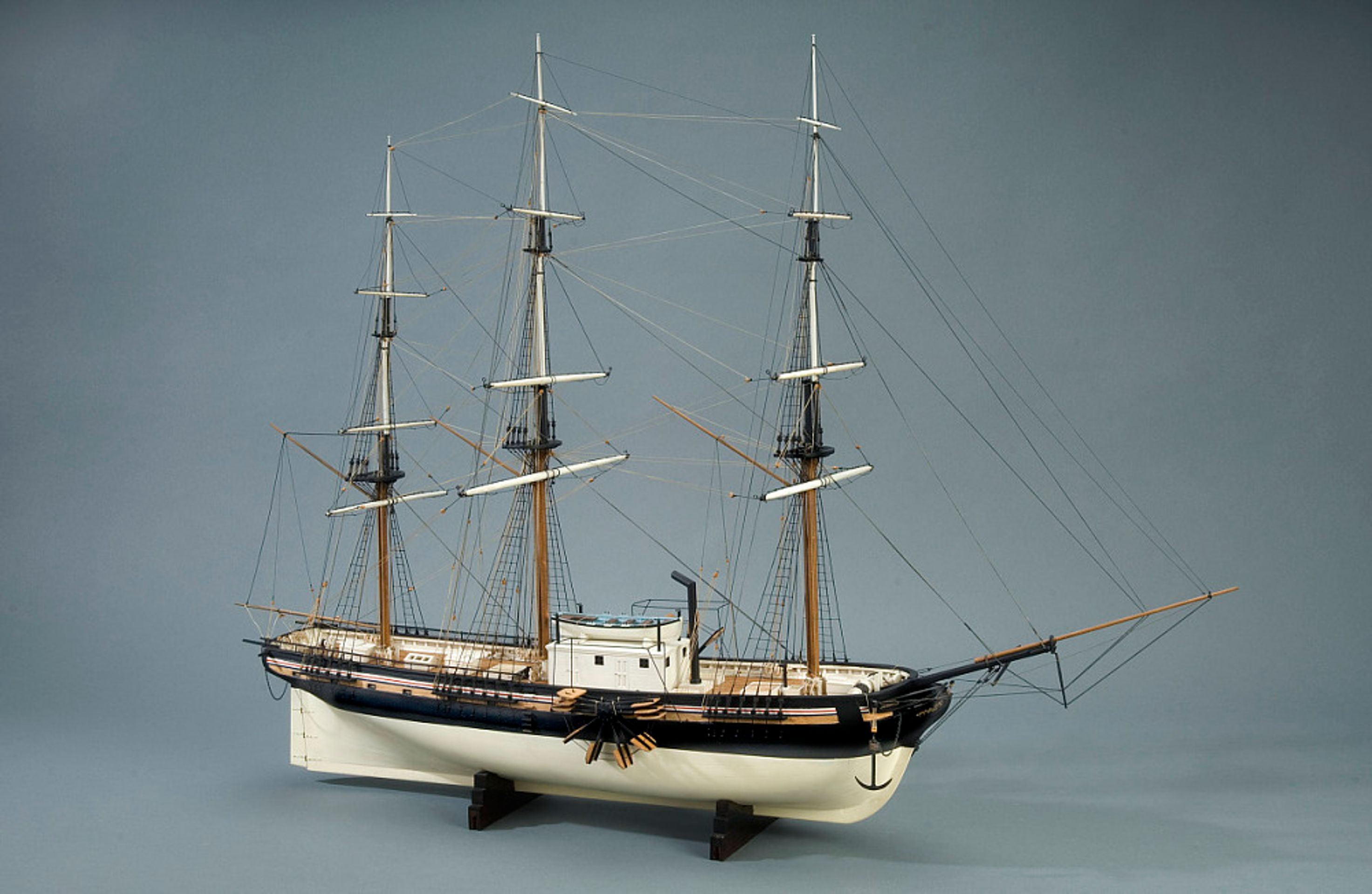SS Savannah - SS Savannah (2/3)
