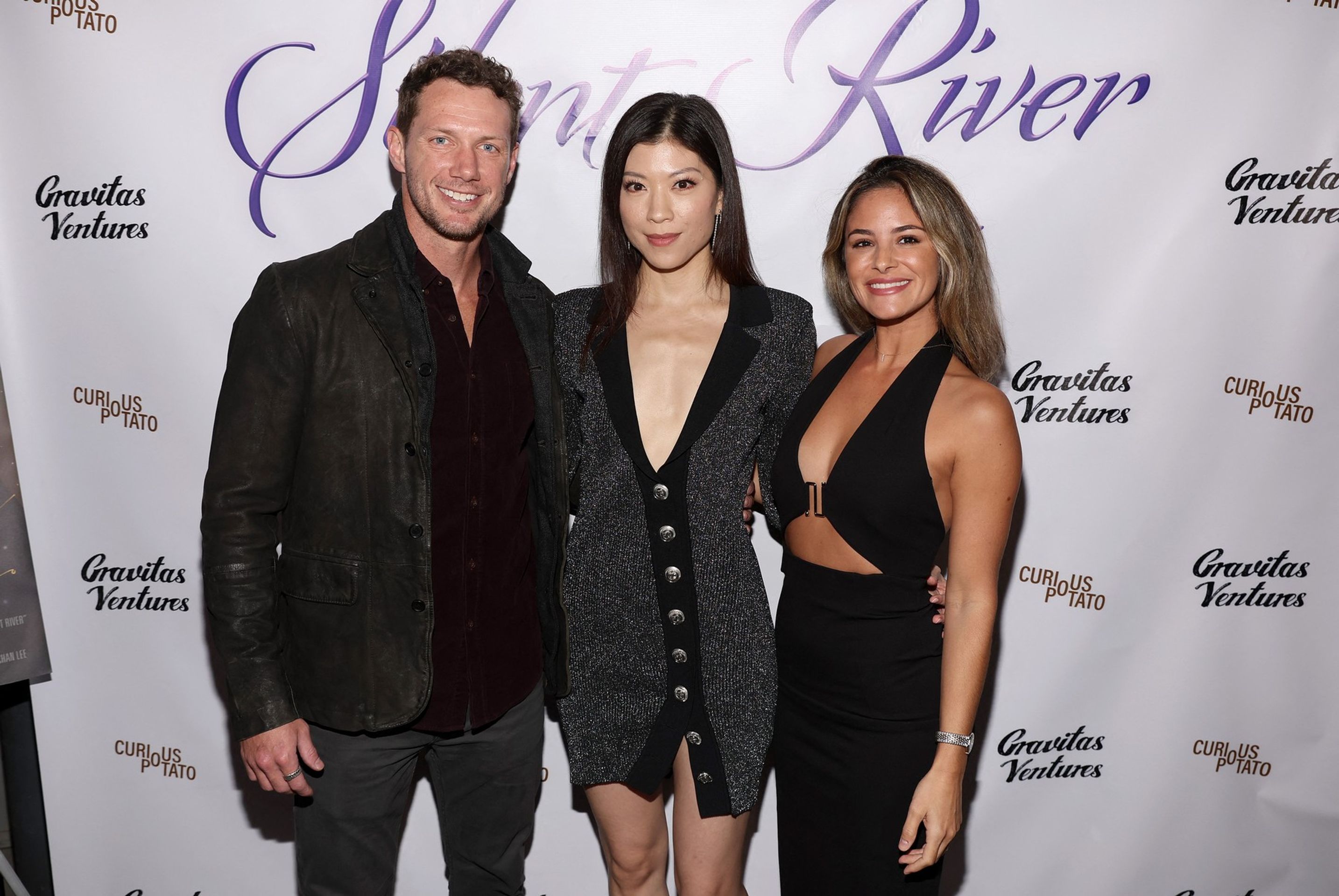 Johnny Wactor, Amy Tsang a Adriana Bernardo, 13. 10. 2022 - Johnny Wactor (1/6)