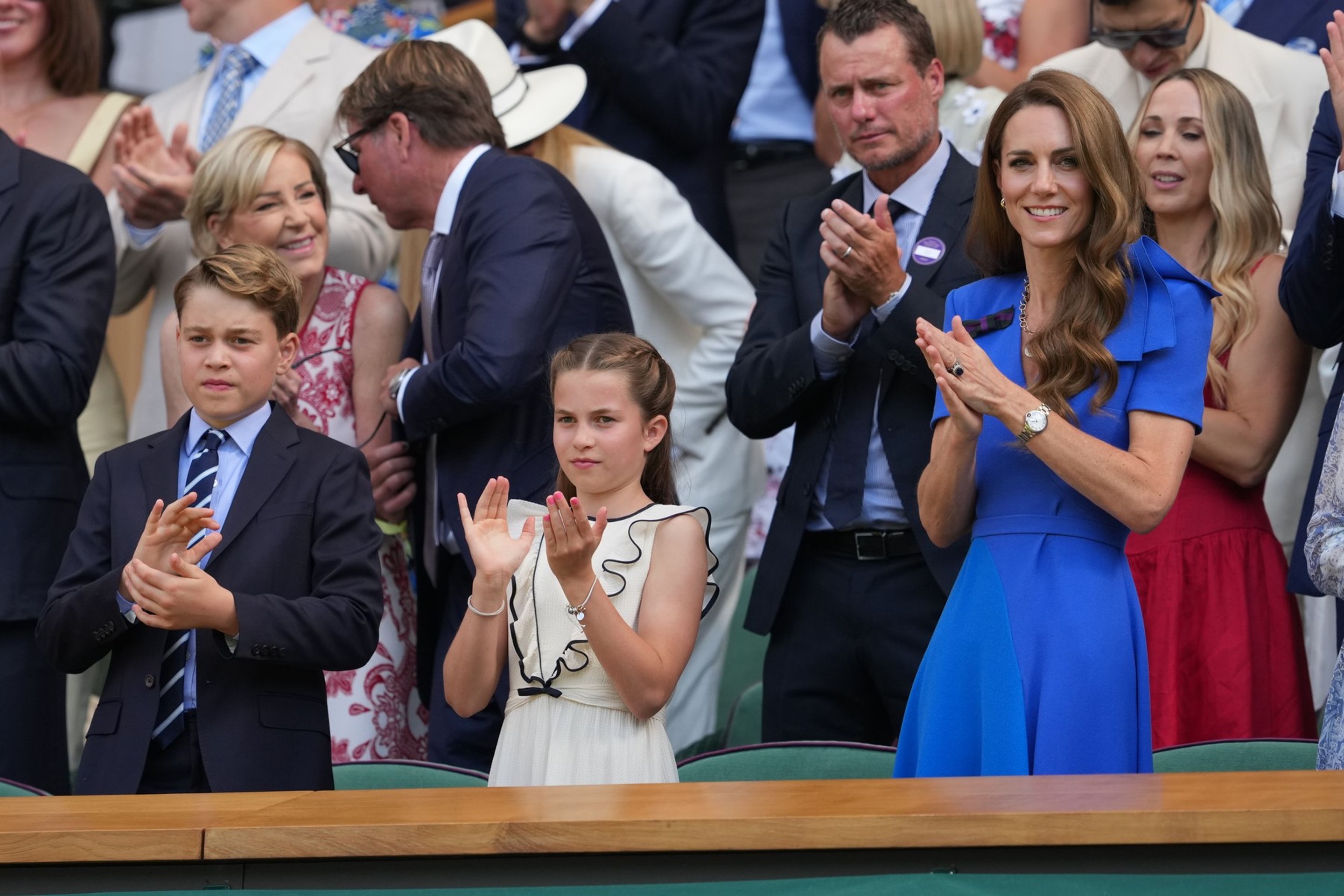 Princ George, princezna Charlotte a princezna Kate na finále Wimbledonu  - Královská rodina na finále Wimbledonu (6/8)