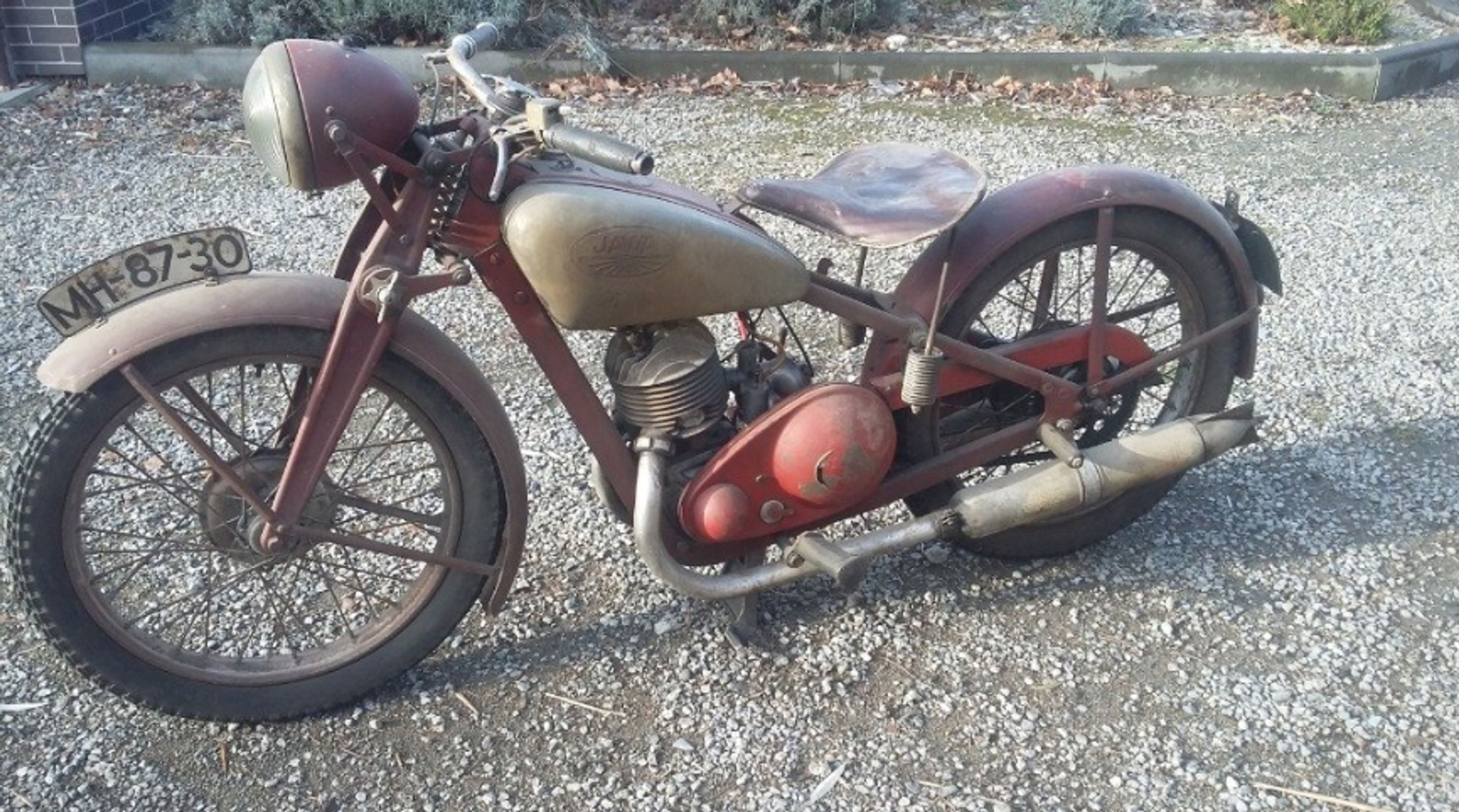 Pátrání po dvou motocyklech, vyrobených v letech 1946 a 1951 - 1 - GALERIE: Pátrání po dvou motocyklech, vyrobených v letech 1946 a 1951 (1/4)