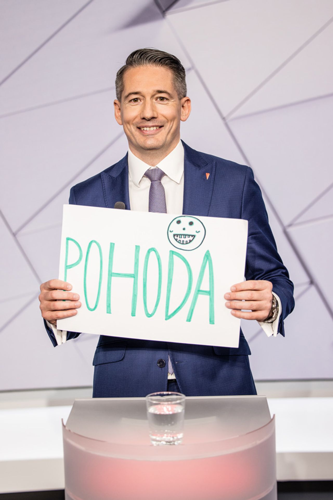 První debata kandidátů - Debata kandidátů (12/47)