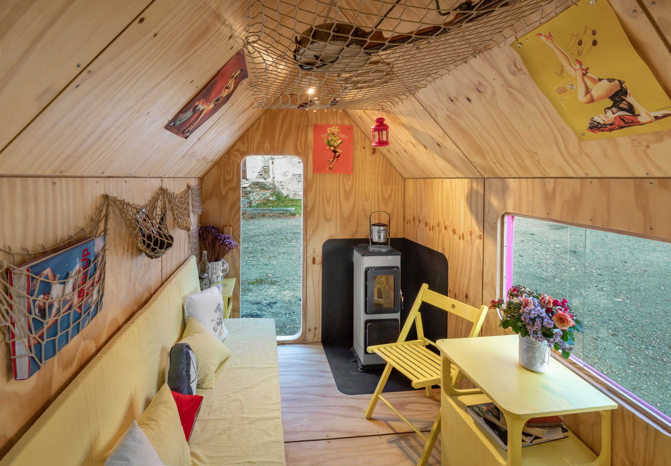 Magenta Tiny House - 3 - GALERIE: Z přívěsu je originální dům (5/7)