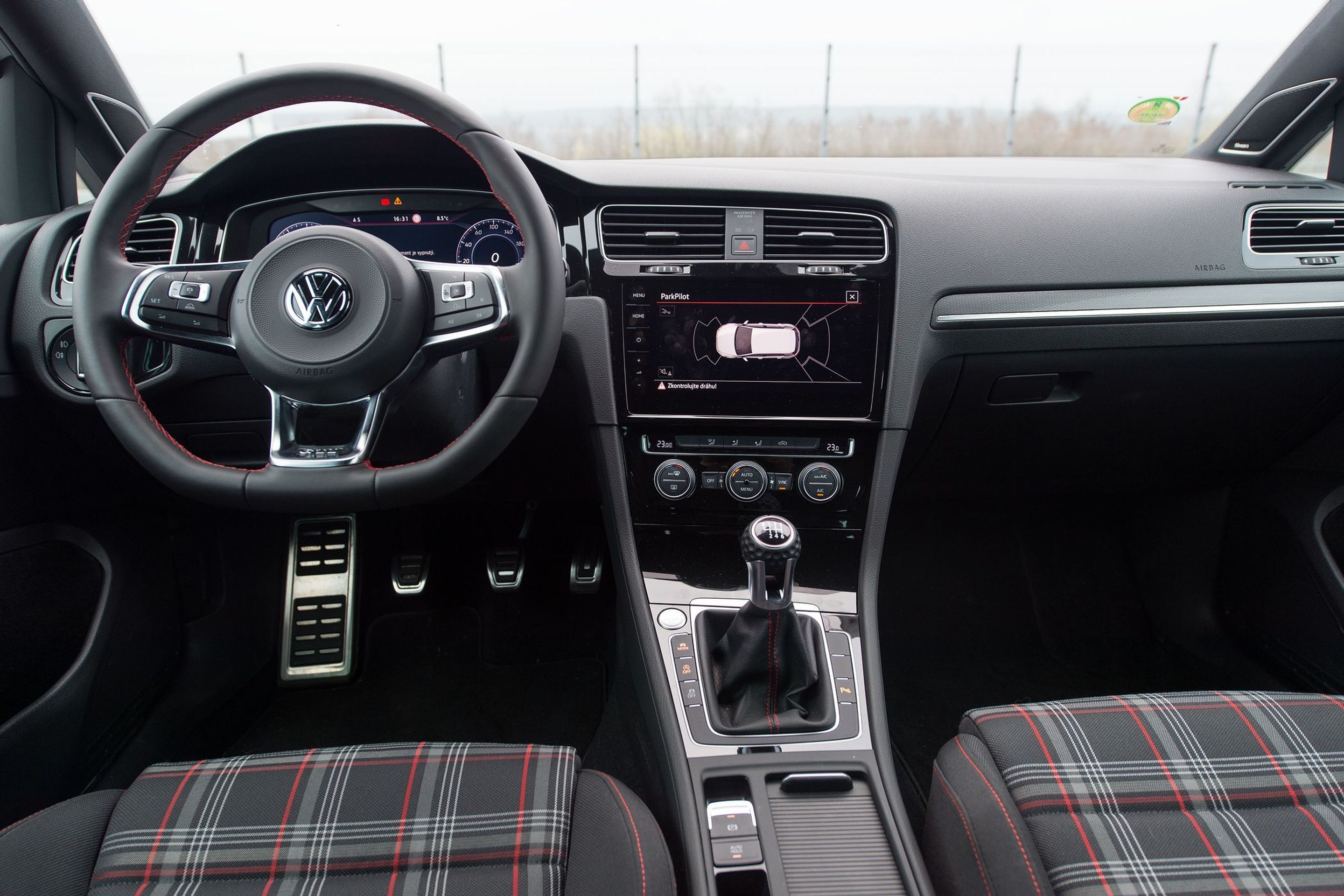 Volkswagen Golf GTI - 19 - GALERIE: Volkswagen Golf GTI (19/19)