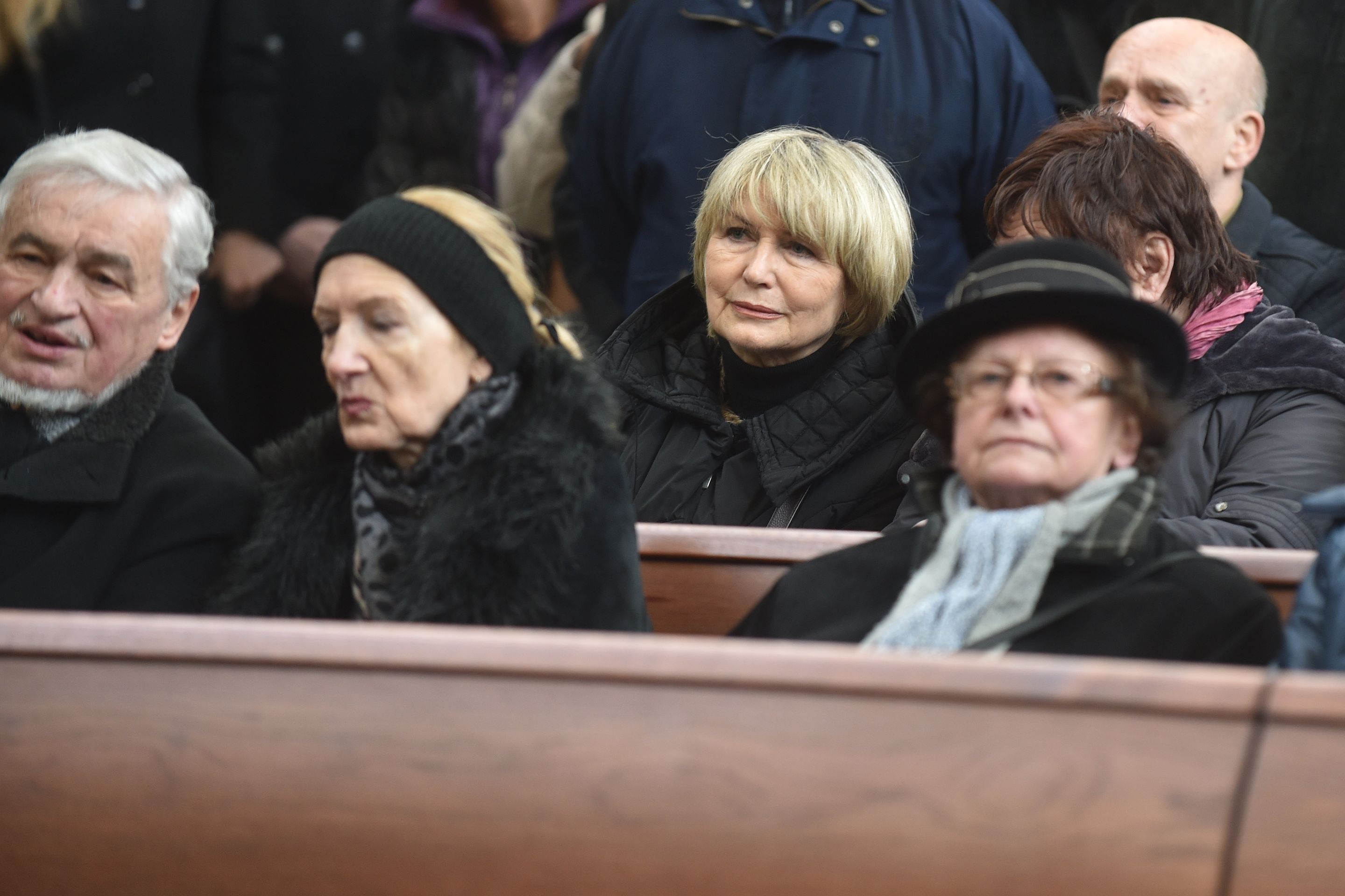 Pohřeb Michala Pavlaty - 7 - GALERIE: Pohřeb herce Michala Pavlaty (16/43)