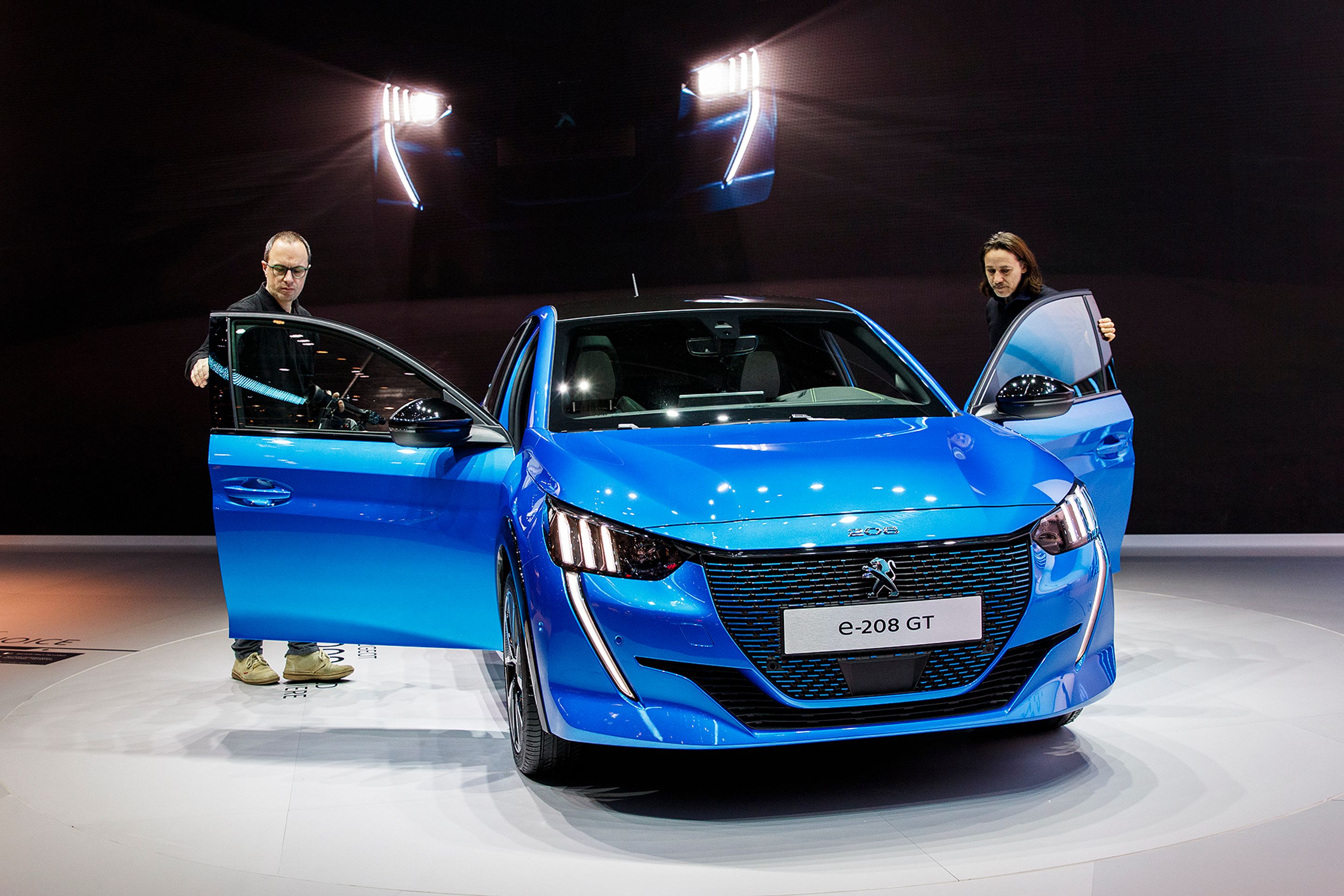 Peugeot v Ženevě - 37 - Fotogalerie: Peugeot 208 hvězdou v Ženevě (5/9)