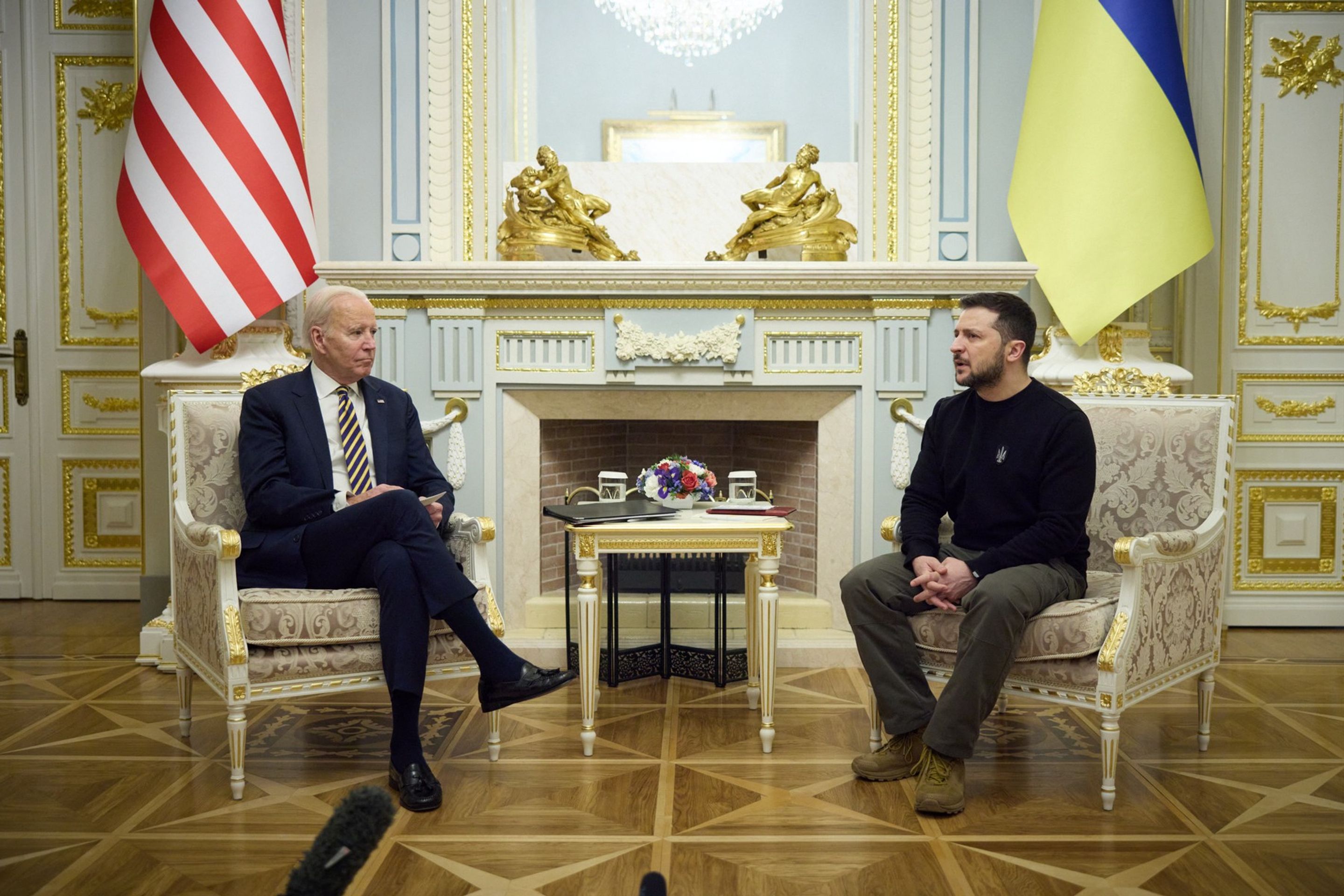 Joe Biden Volodymyr Zelenskyj - Prezident Joe Biden navštívil Ukrajinu (11/19)