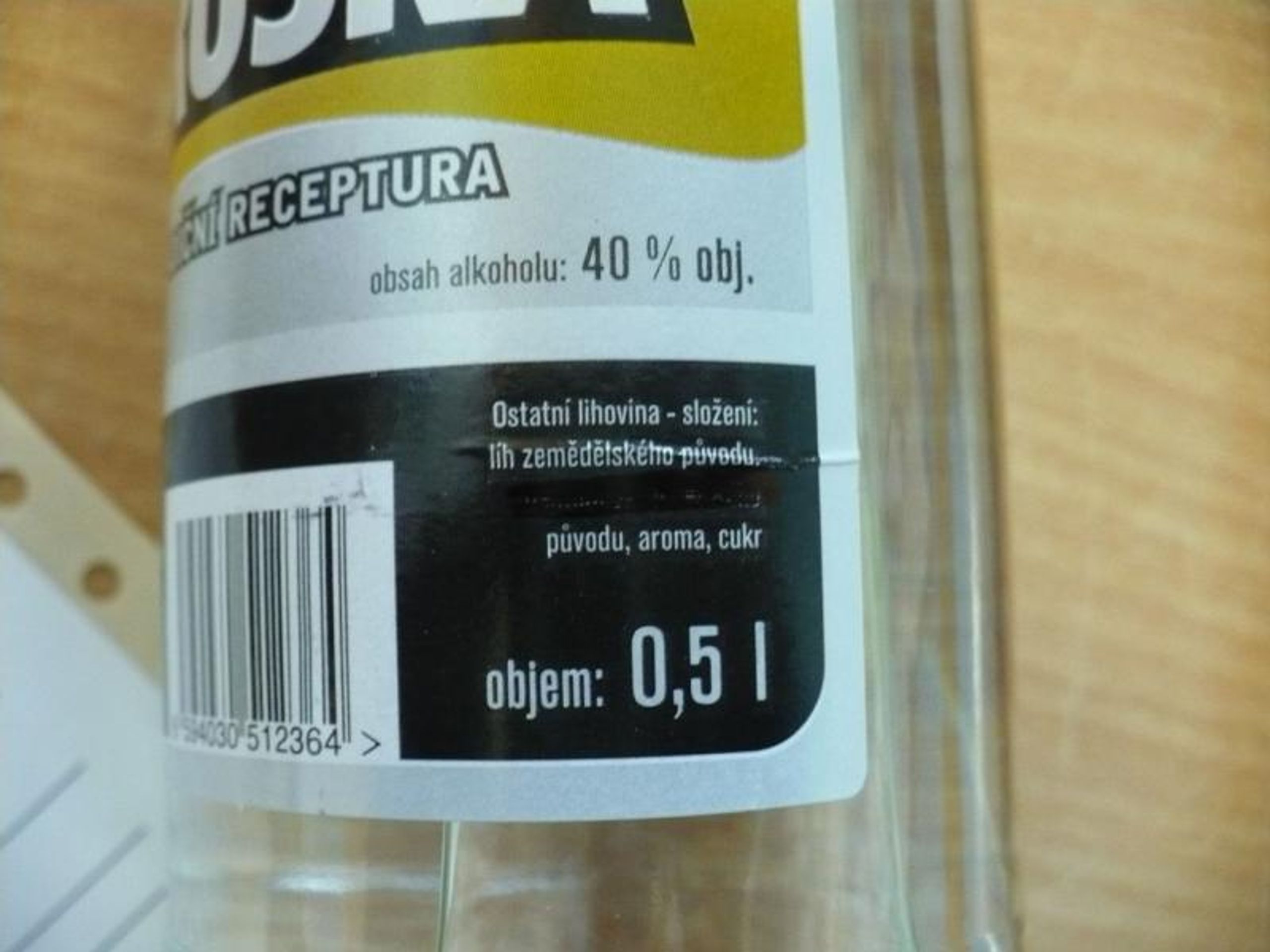 Potraviny na pranýři: Tesco: - GALERIE: Tesco: "Čertův hlt" hruška tradiční receptura, obsah alkoholu 40 % obj. (3/3)